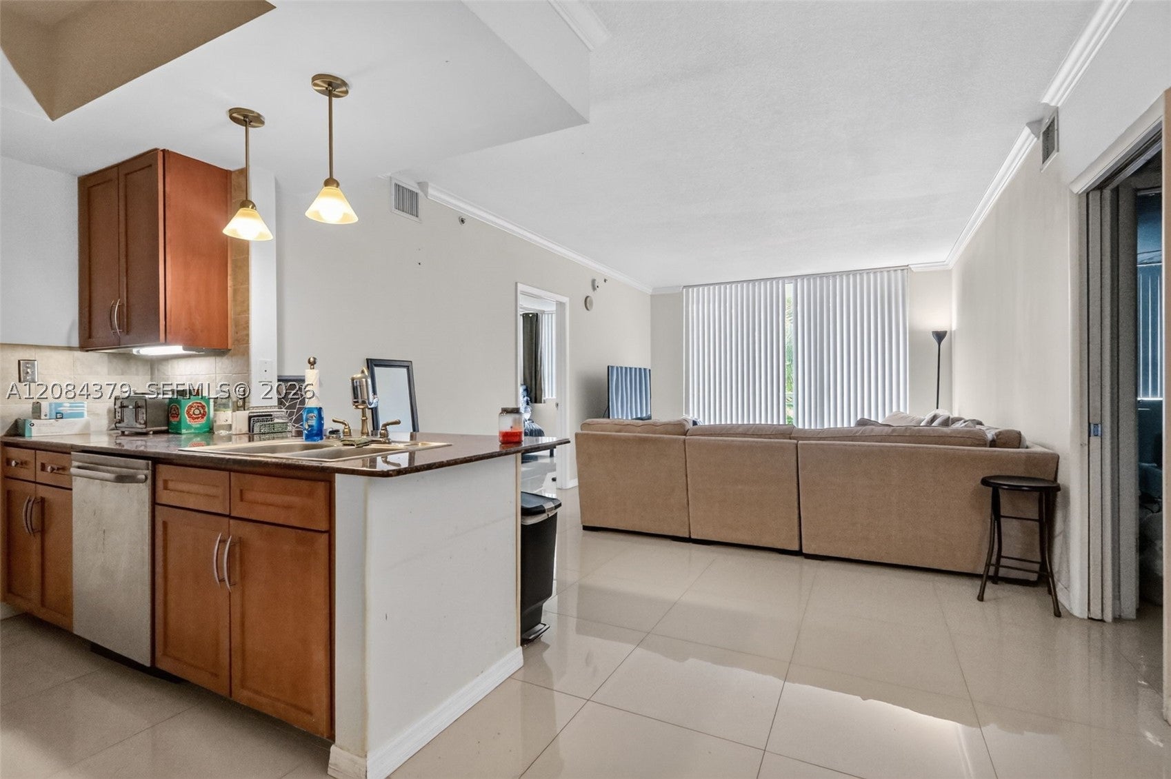 2000 N Bayshore Dr 317