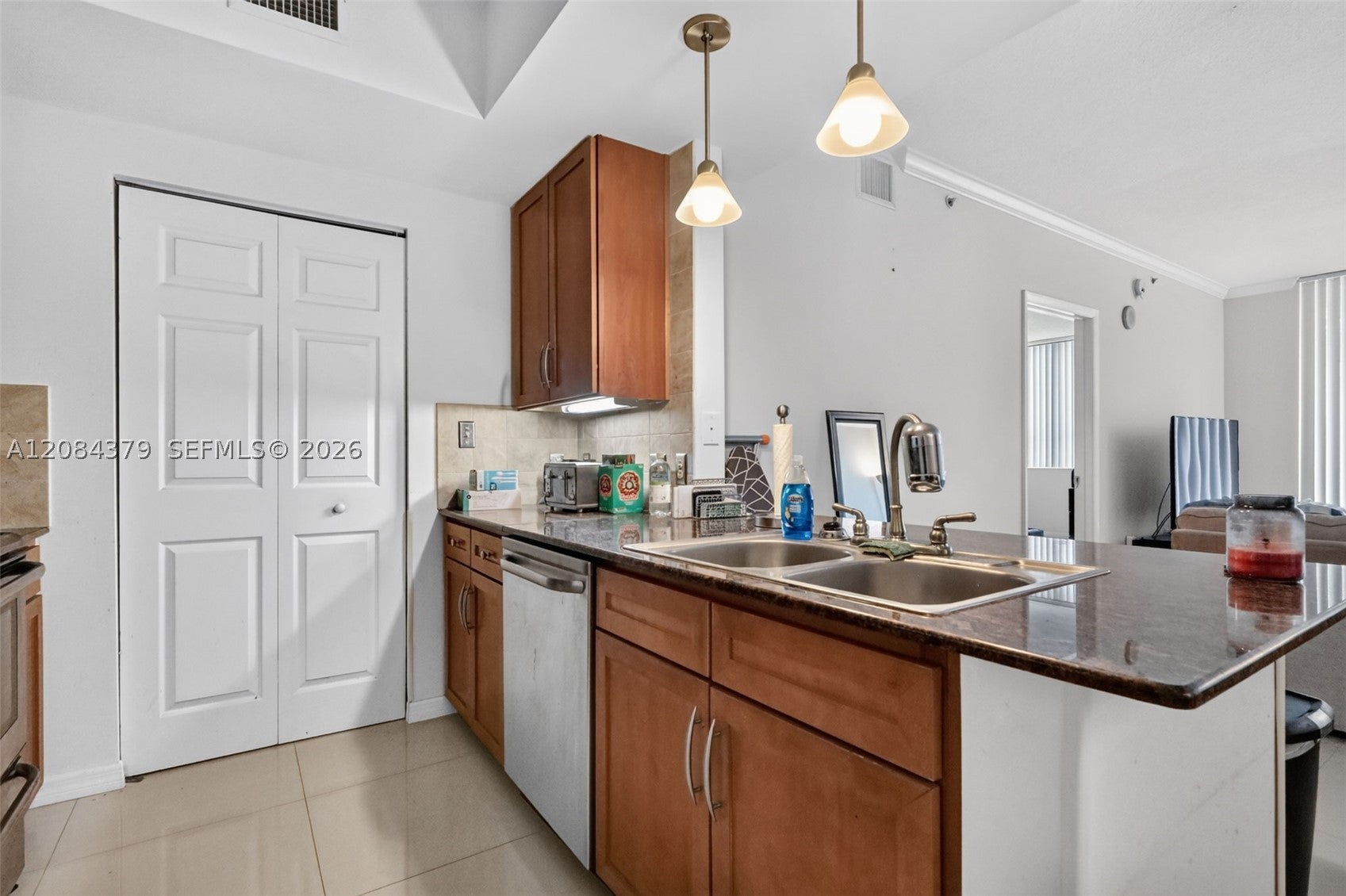 2000 N Bayshore Dr 317