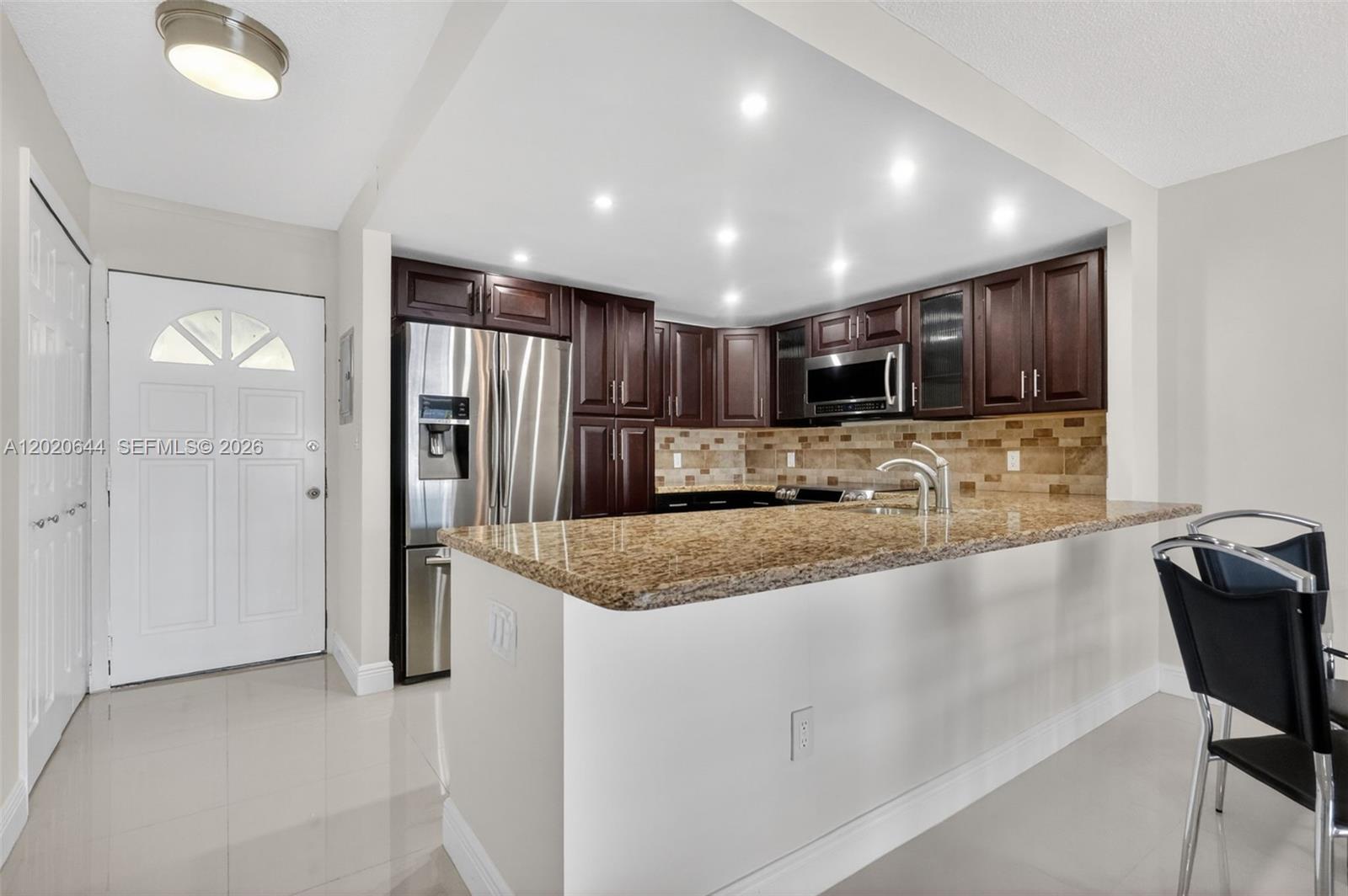 EDEN ISLES CONDO NO 6 - Residential