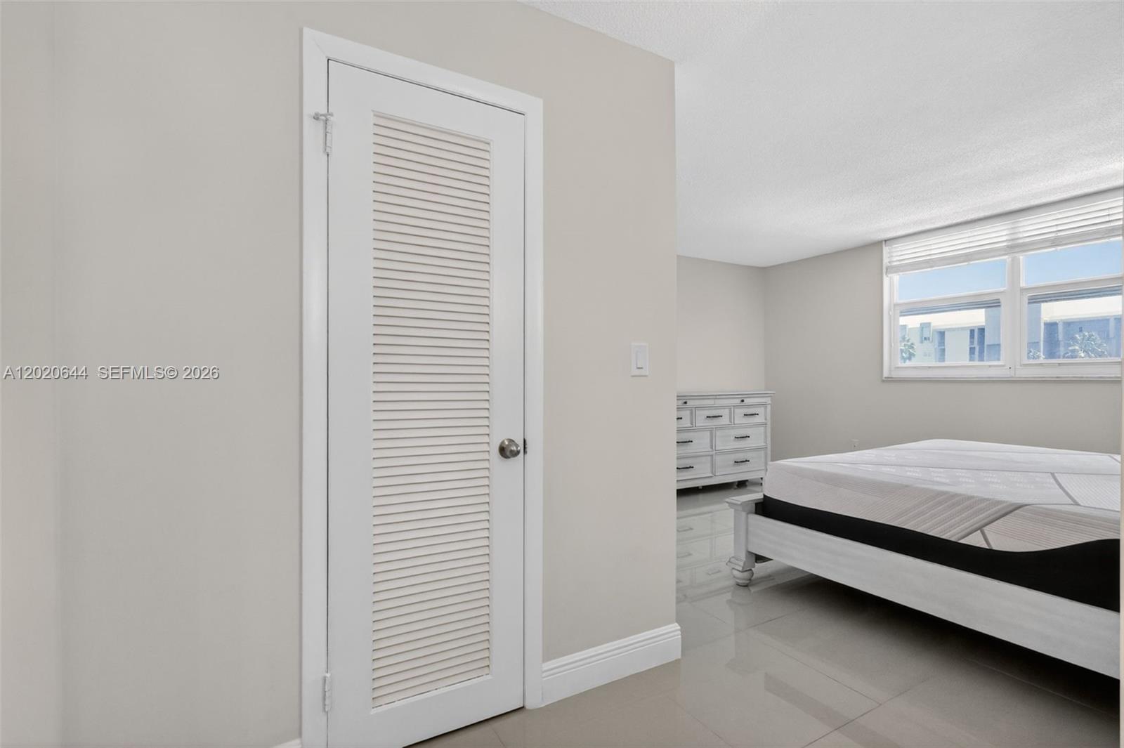 EDEN ISLES CONDO NO 6 - Residential