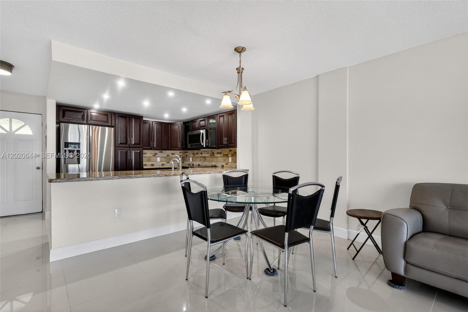 EDEN ISLES CONDO NO 6 - Residential