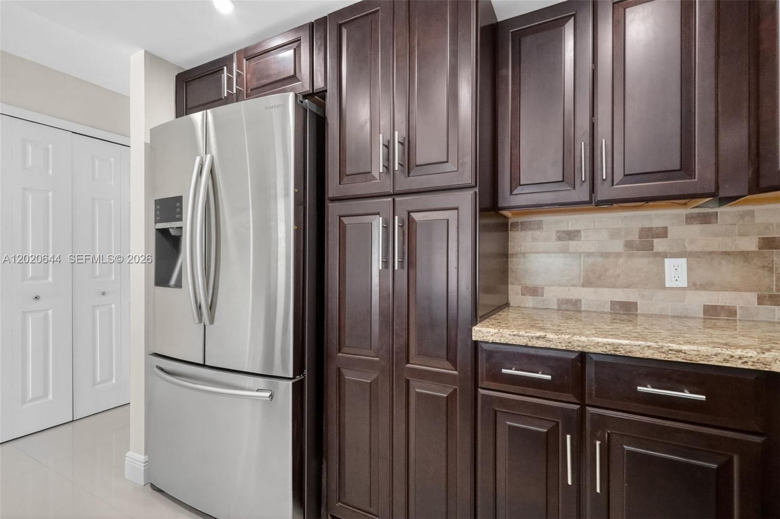 EDEN ISLES CONDO NO 6 - Residential
