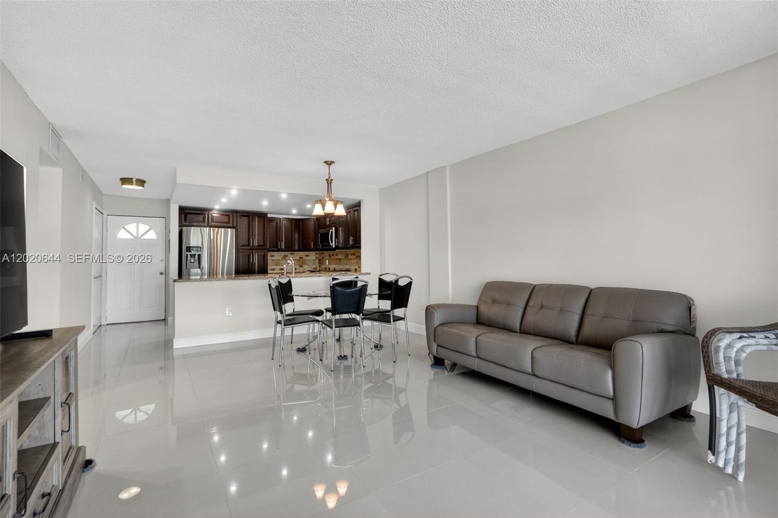 EDEN ISLES CONDO NO 6 - Residential