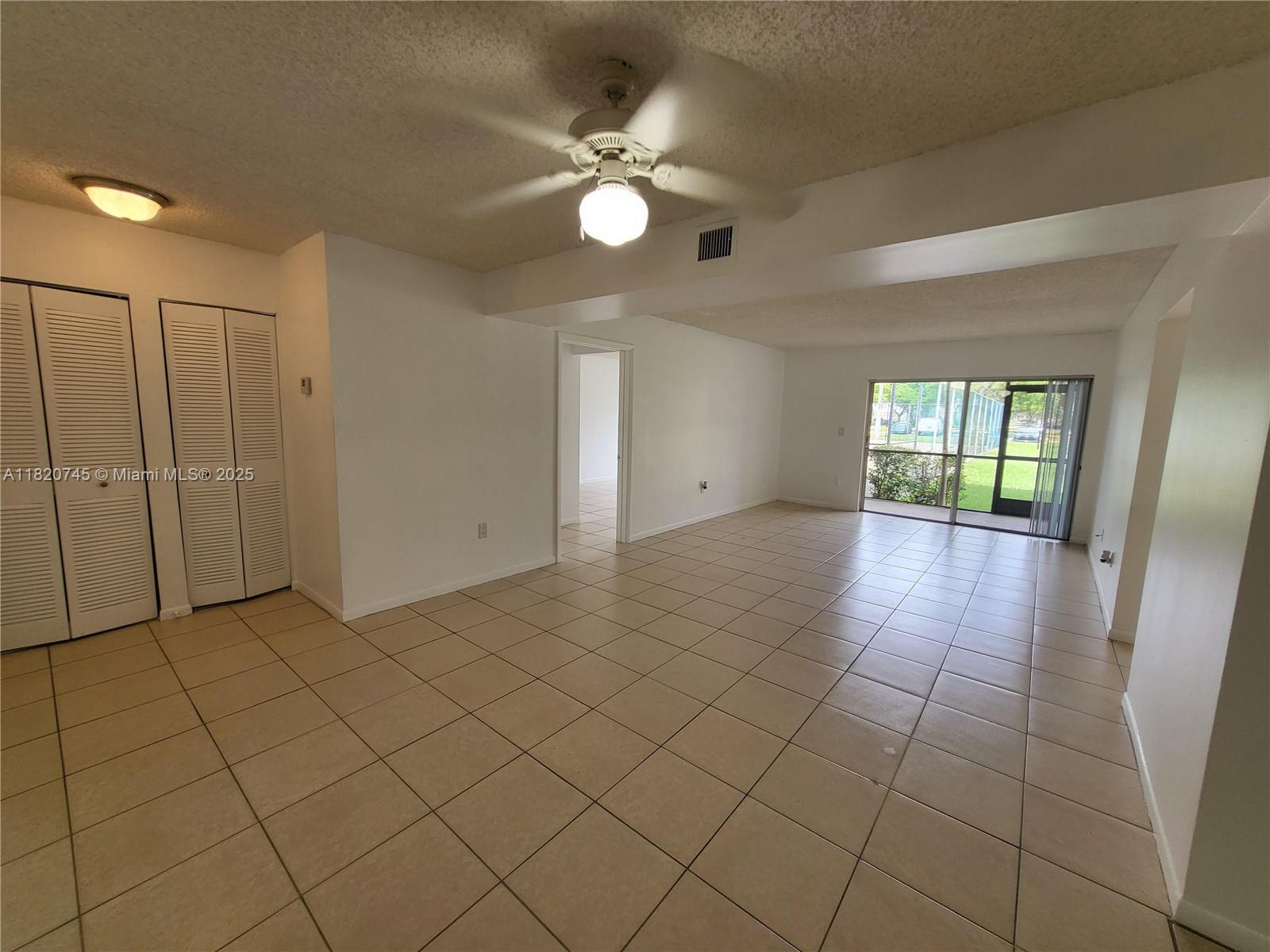 721 N Pine Island Rd 121, Plantation, Miami-Dade County, Florida - 2 Bedrooms  
2 Bathrooms - 