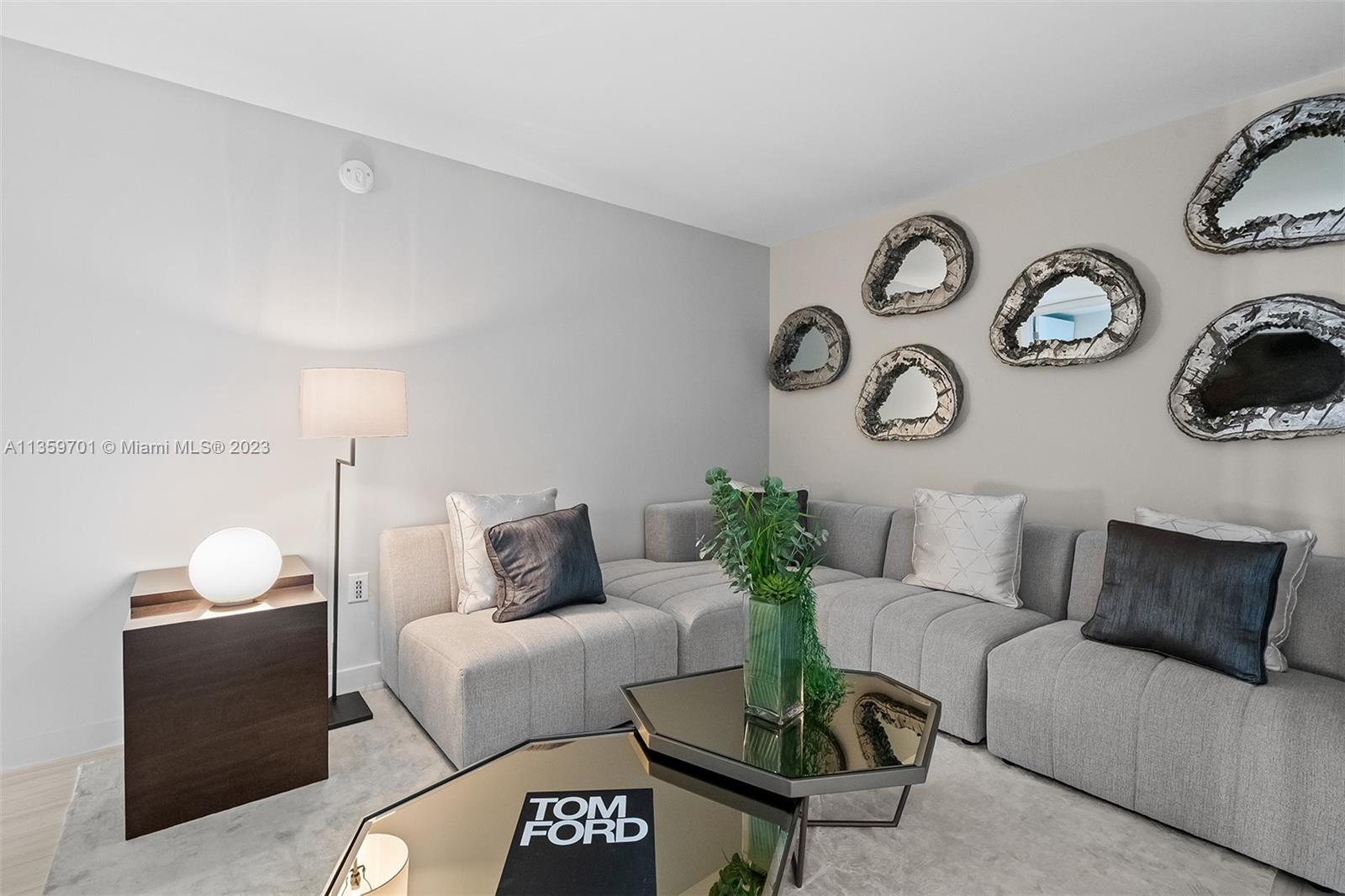 PARAMOUNT MIAMI WORLDCENT - Residential