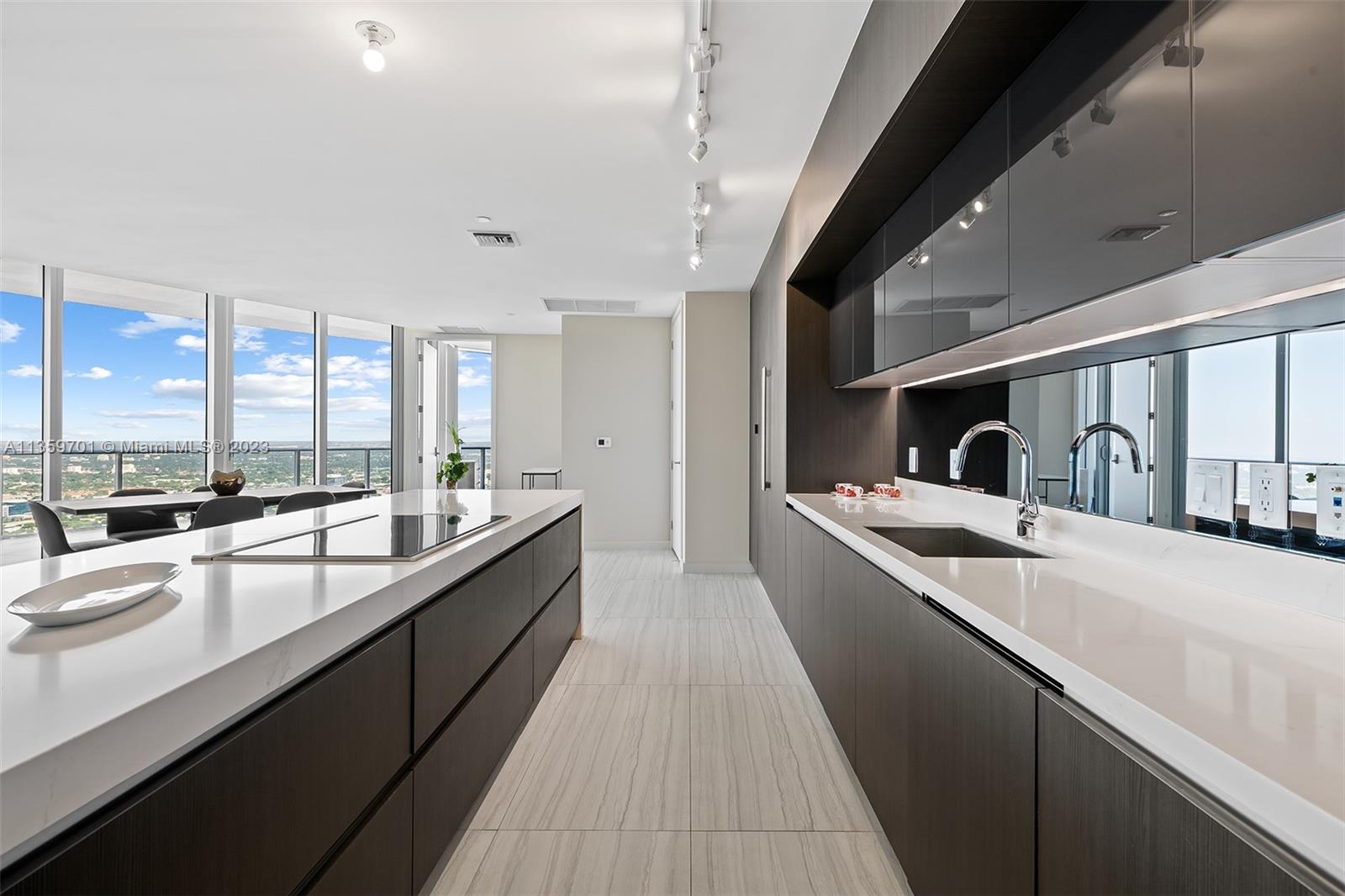 PARAMOUNT MIAMI WORLDCENT - Residential