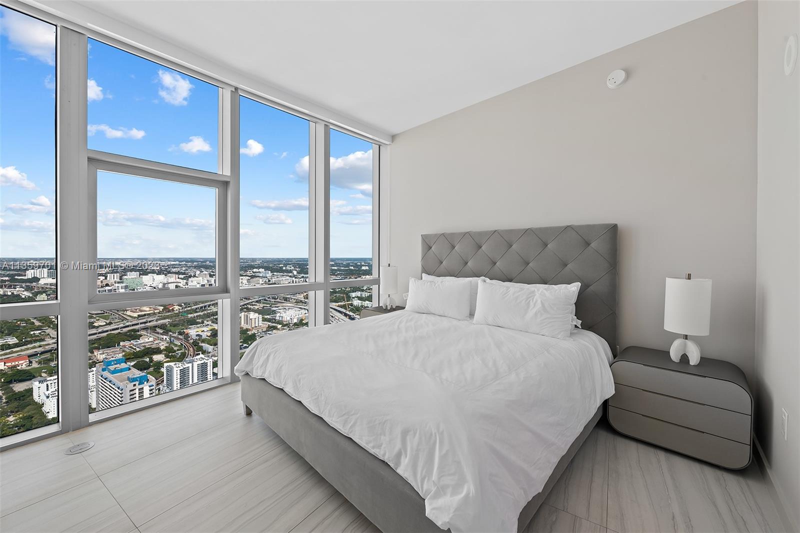 PARAMOUNT MIAMI WORLDCENT - Residential
