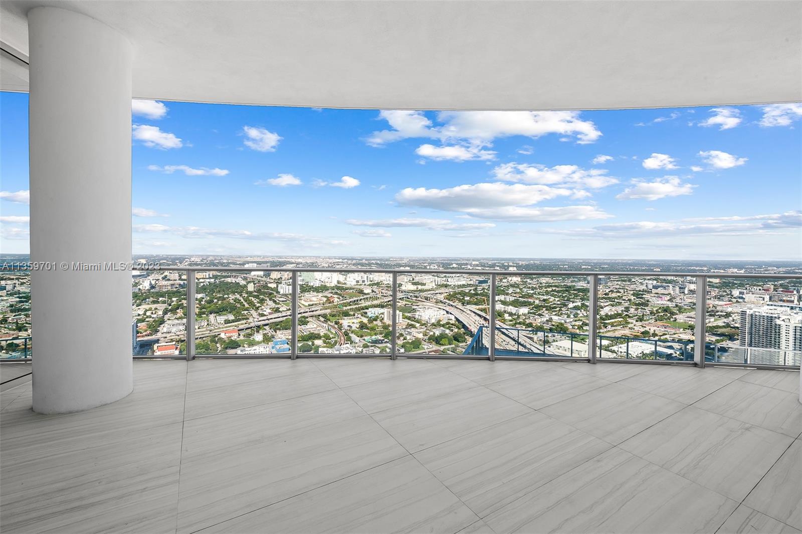 PARAMOUNT MIAMI WORLDCENT - Residential