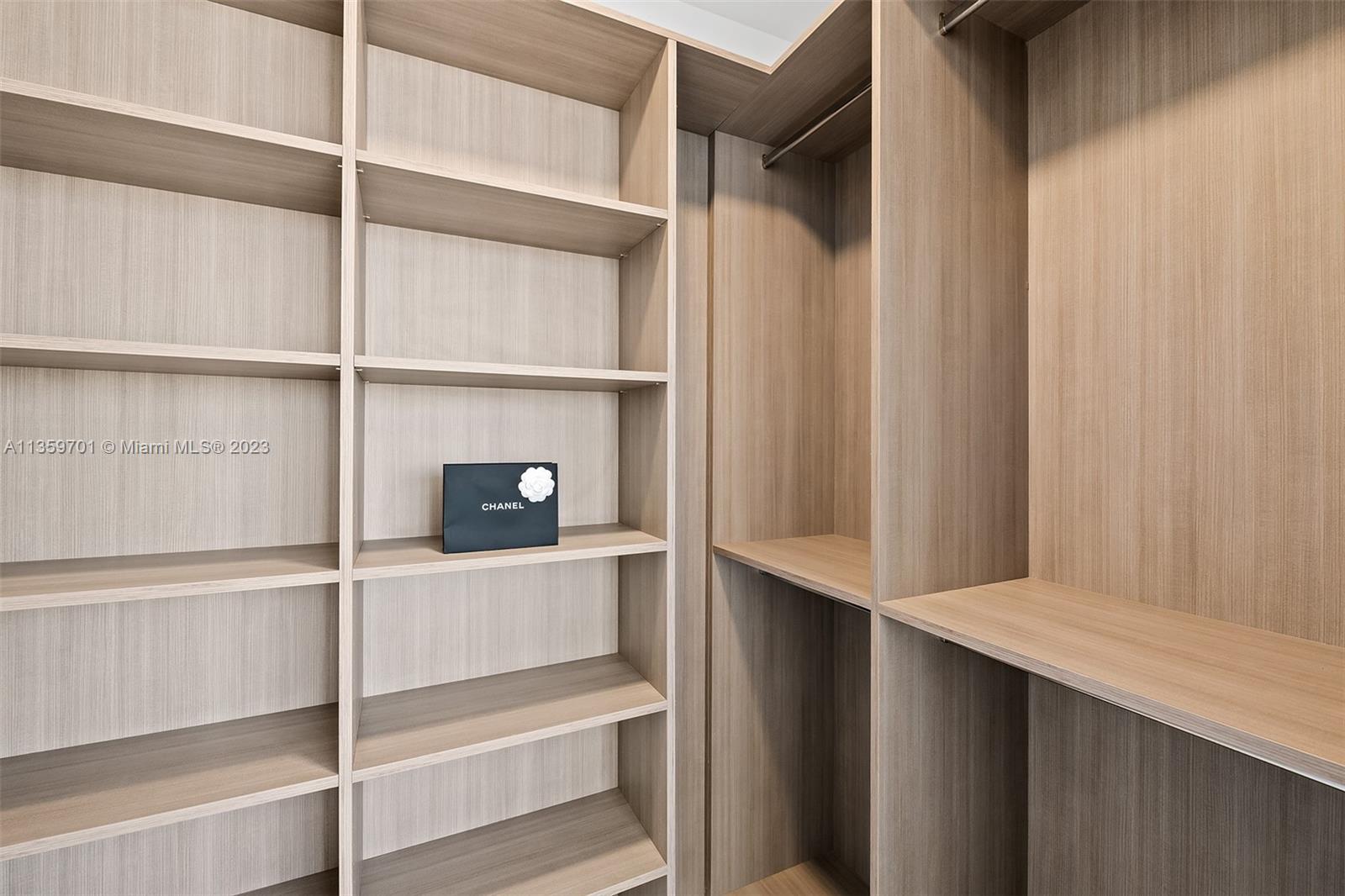 PARAMOUNT MIAMI WORLDCENT - Residential