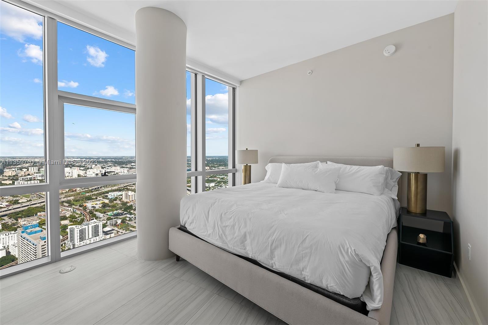 PARAMOUNT MIAMI WORLDCENT - Residential