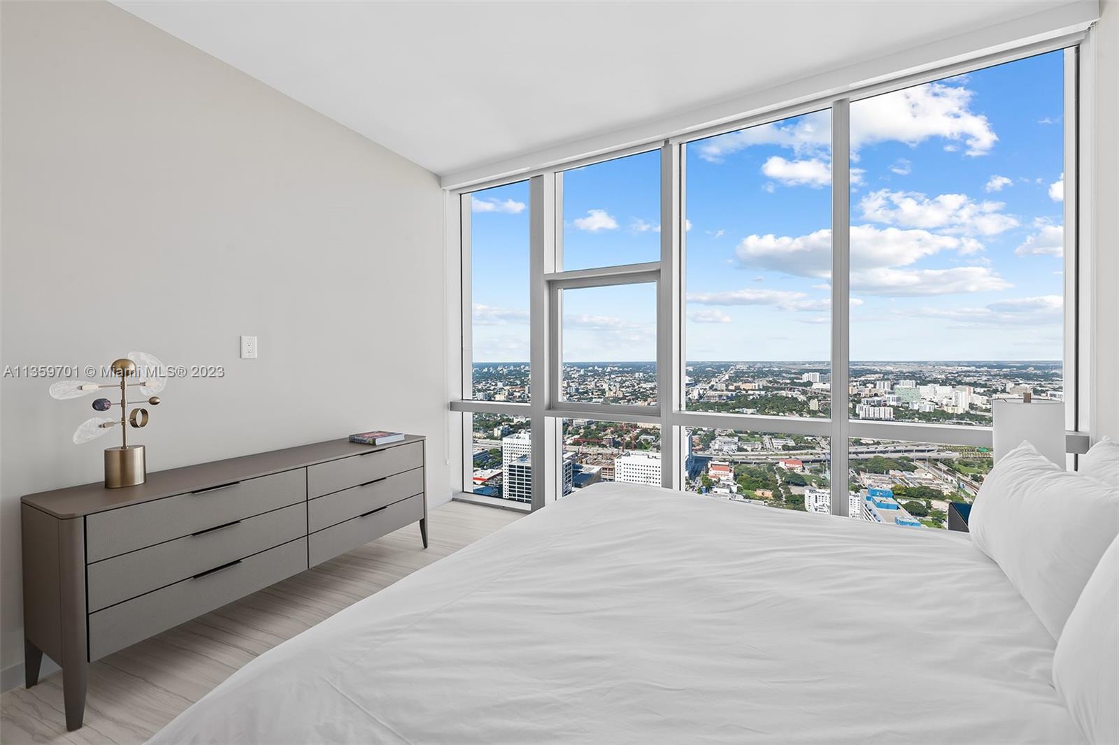 PARAMOUNT MIAMI WORLDCENT - Residential
