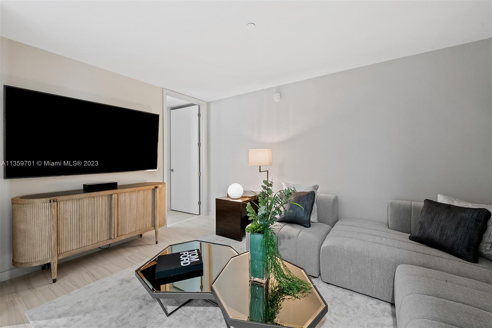 PARAMOUNT MIAMI WORLDCENT - Residential