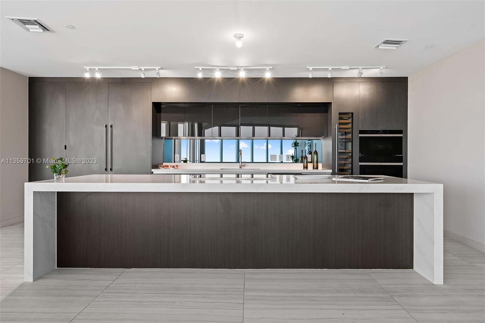 PARAMOUNT MIAMI WORLDCENT - Residential