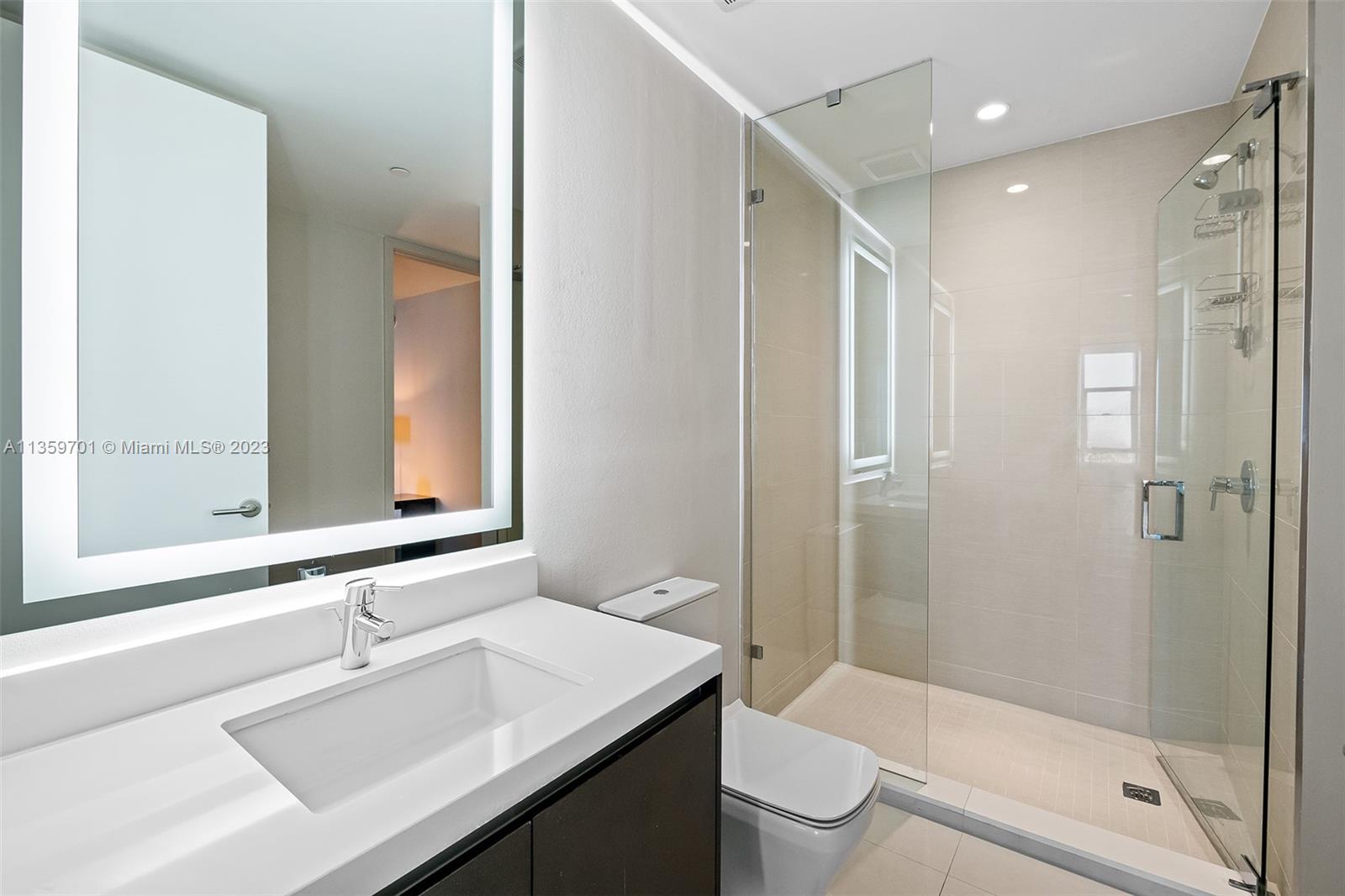 PARAMOUNT MIAMI WORLDCENT - Residential