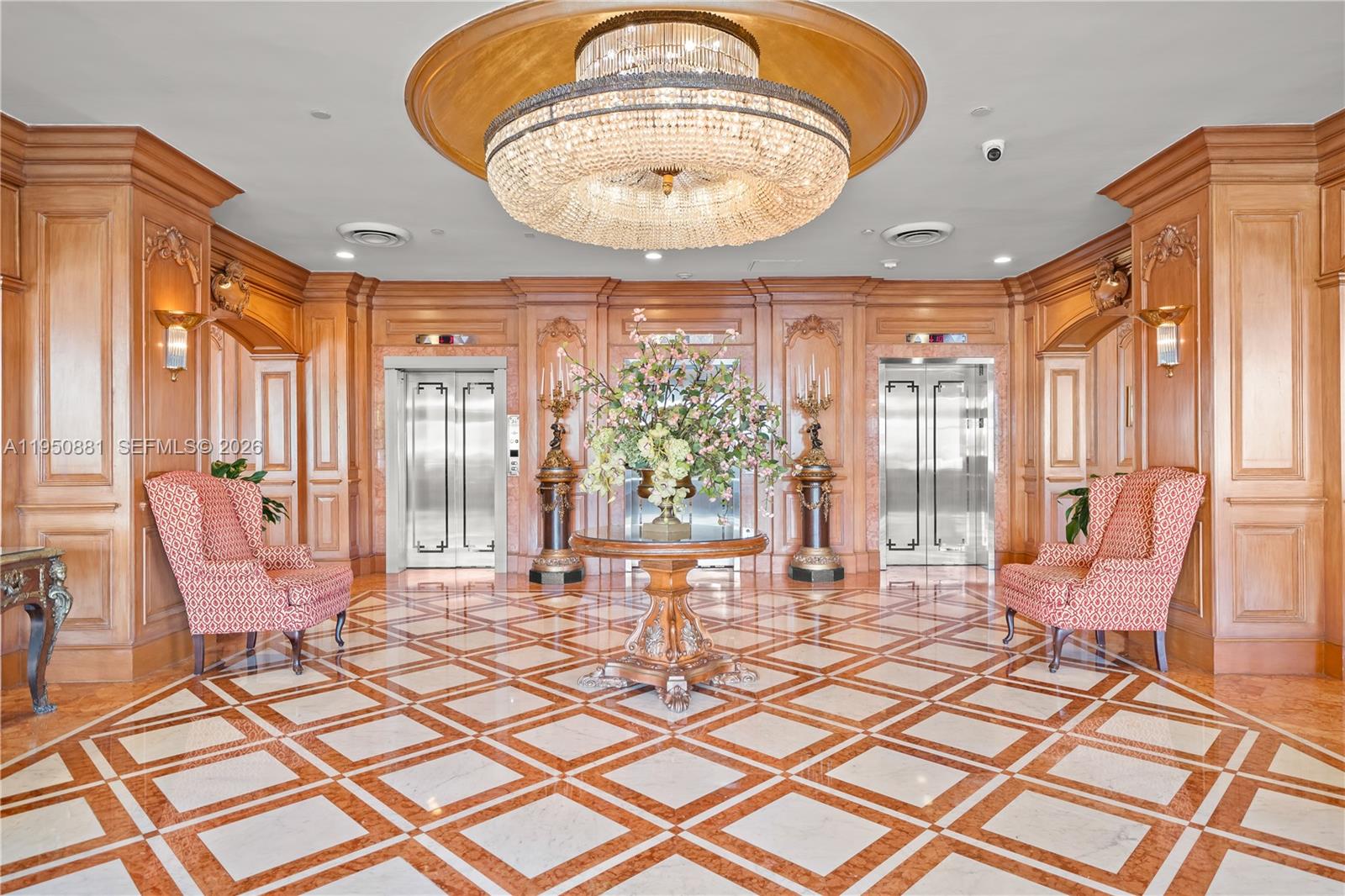 700 Biltmore Way 219