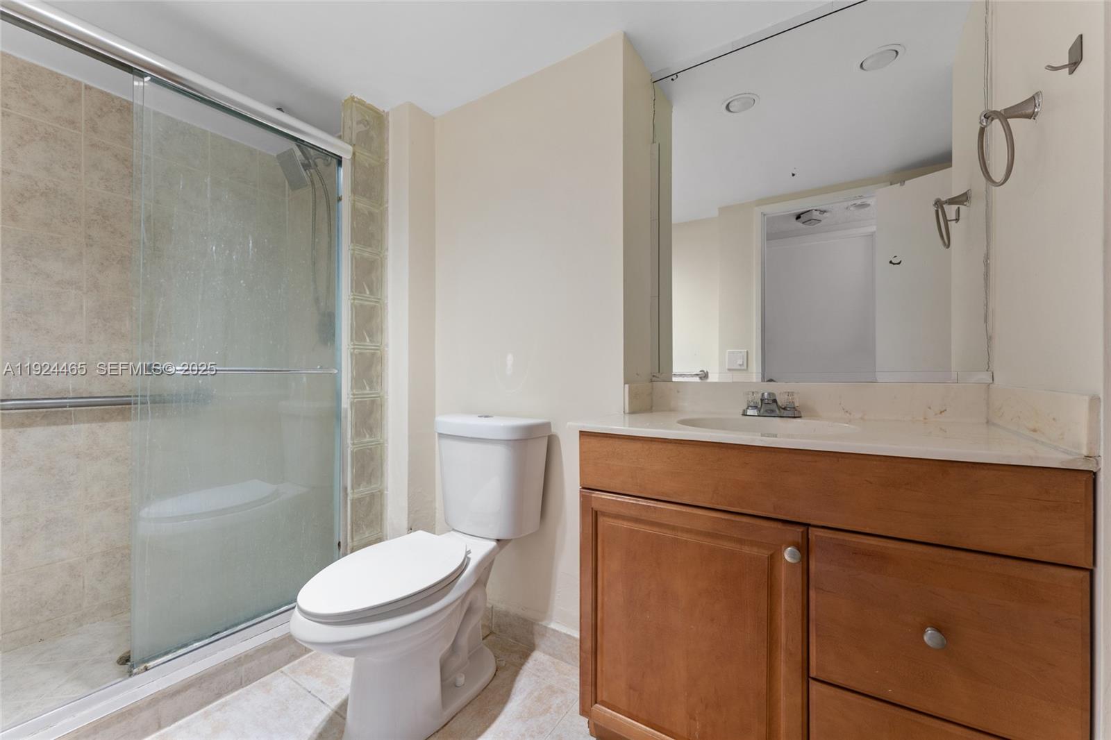 FLAMENCO CONDO TOWER - Residential