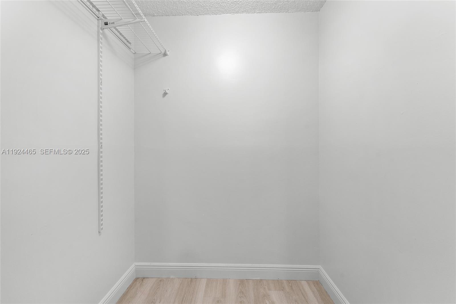 FLAMENCO CONDO TOWER - Residential