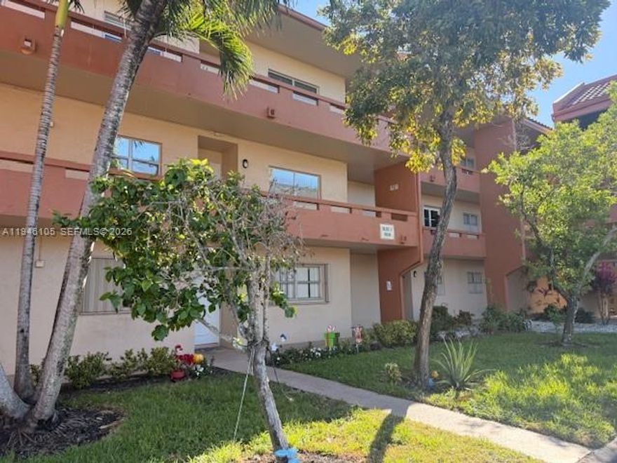 Priced for a quick sale. 2/2 condo in original condition- perfect for your personal touch. Balcony enclosed with windows for added living space. This spacious 2/2 offers a fantastic opportunity for those looking to customize their living space to fit their unique style and preferences. Amenities include clubhouse, pool, barbecue area, common laundry, ample guest parking. Over 55 community. Credit score of 680 required by HOA.