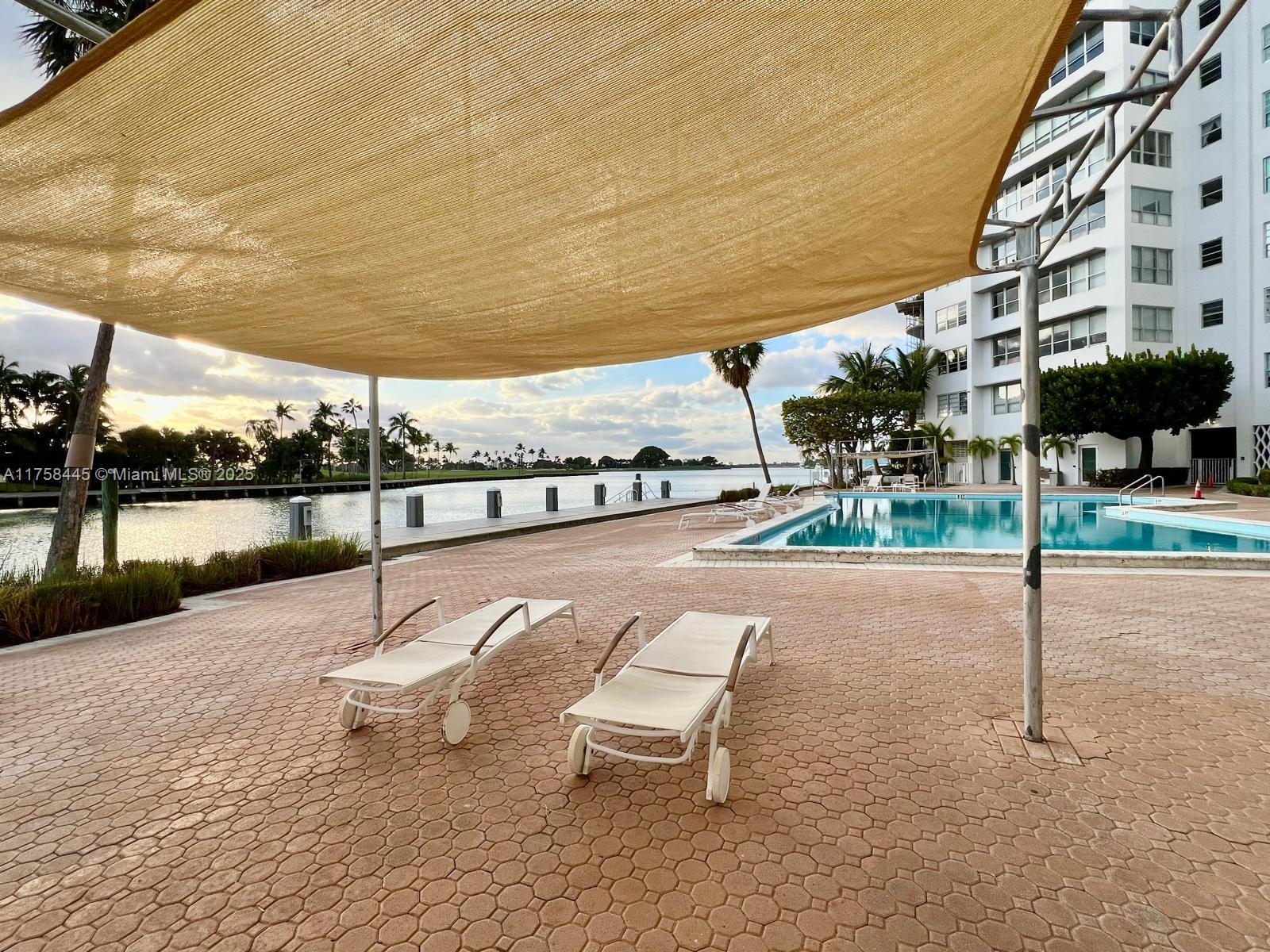 9102 W Bay Harbor Dr 4-C