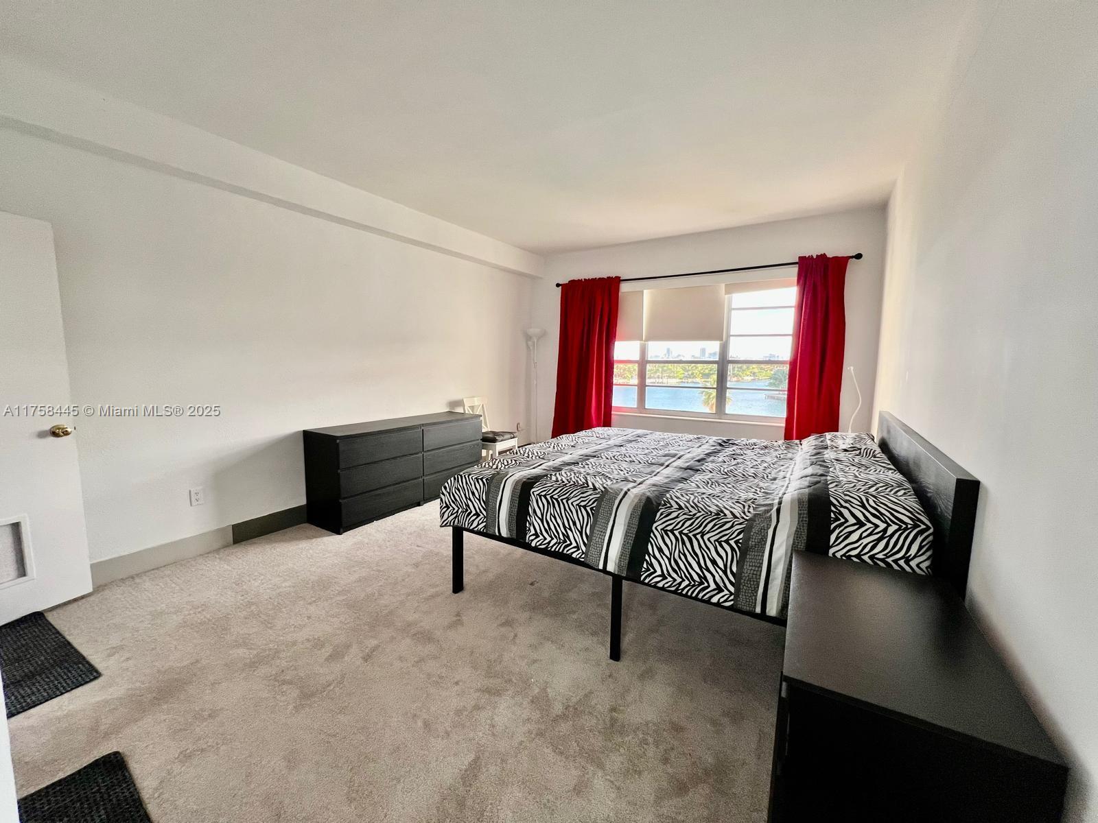 BLAIR HOUSE CONDO - WEST - Residential