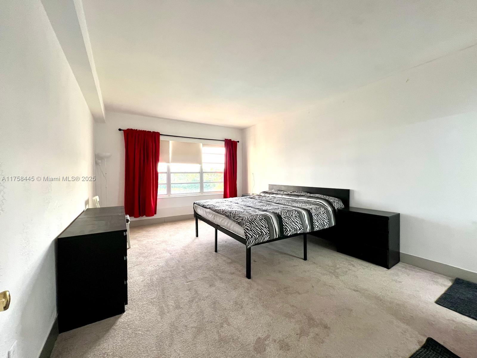 BLAIR HOUSE CONDO - WEST - Residential