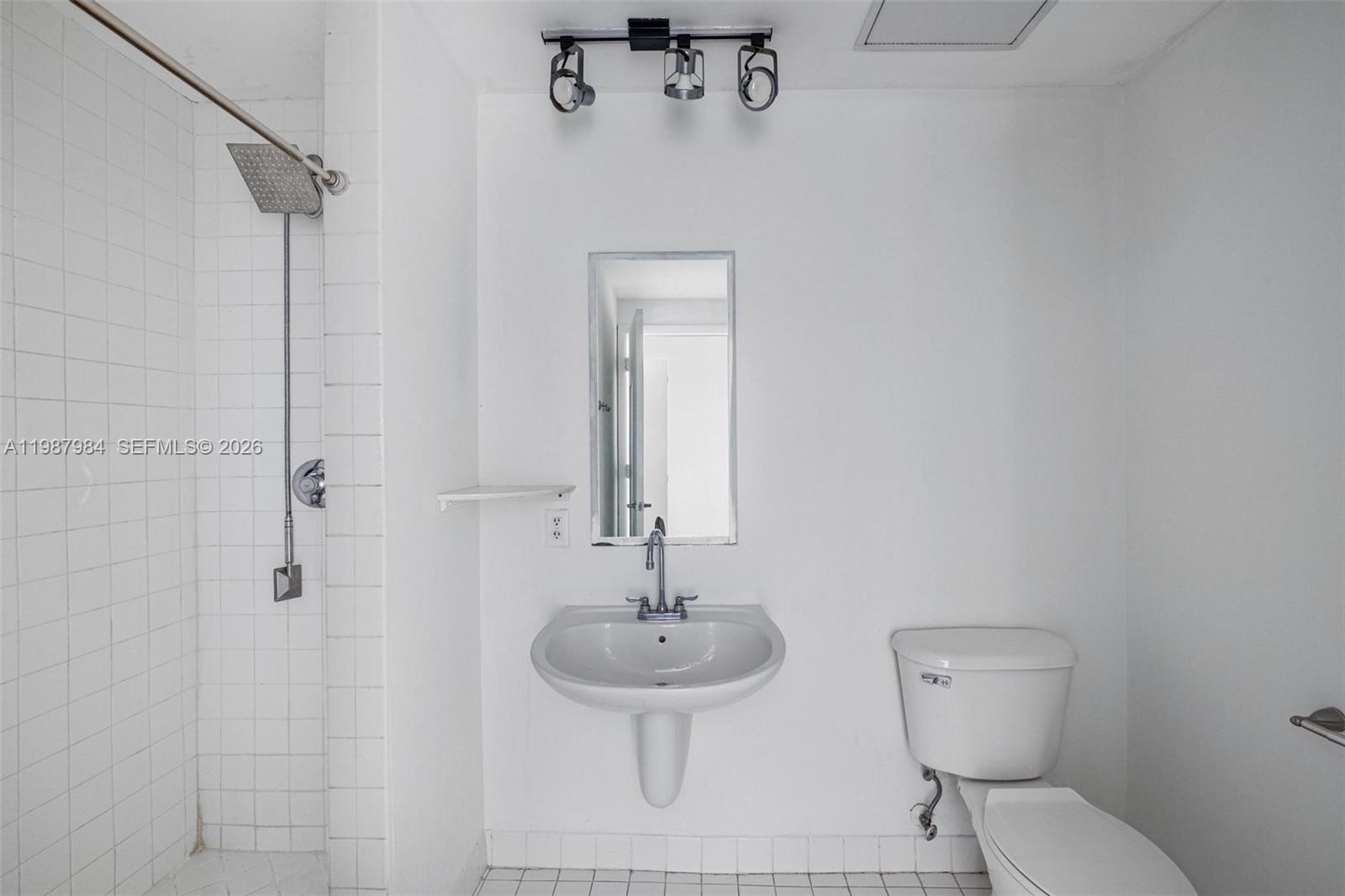 NEO CONDO - Residential