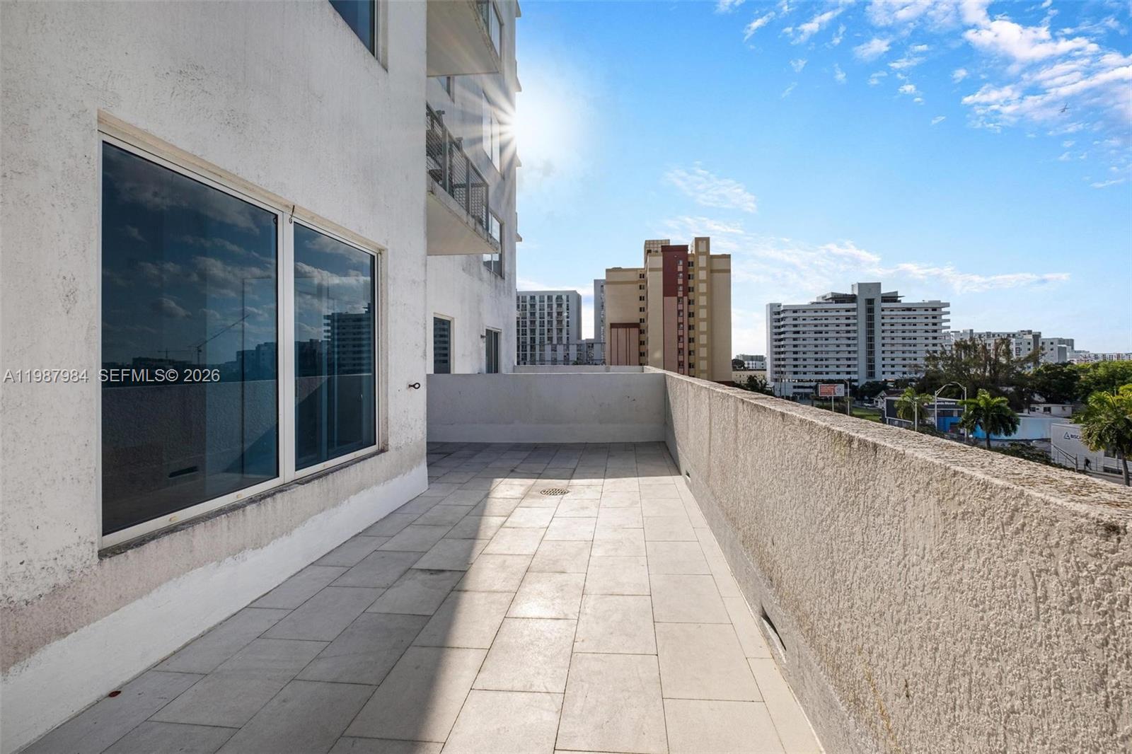 NEO CONDO - Residential