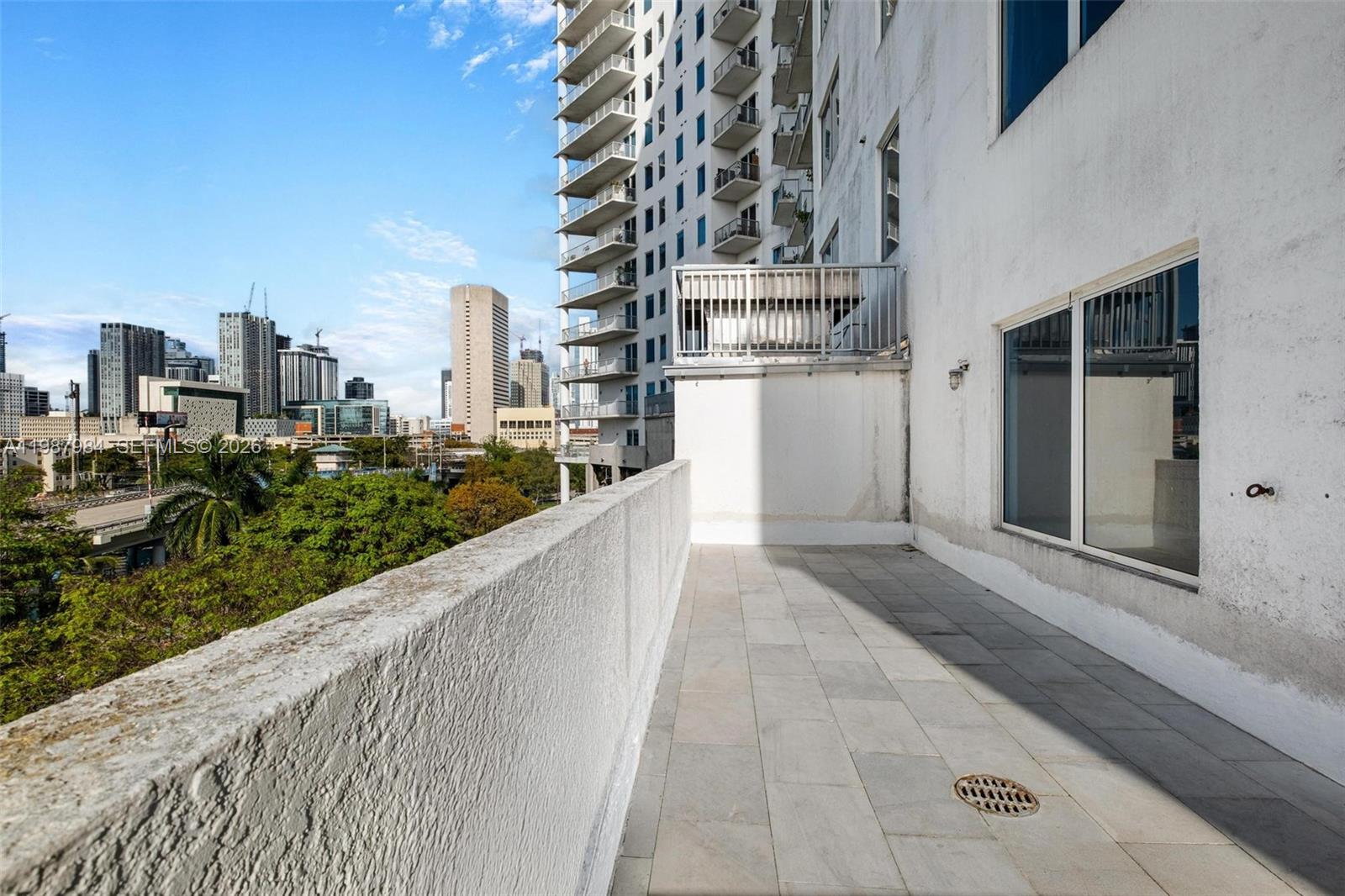 NEO CONDO - Residential