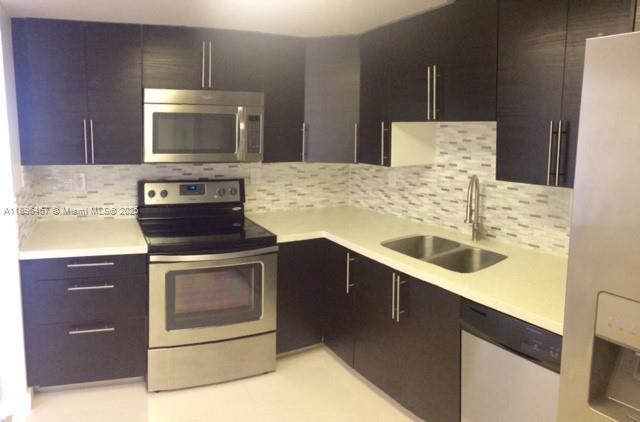 PARC CENTRAL AVENTURA - Residential Lease