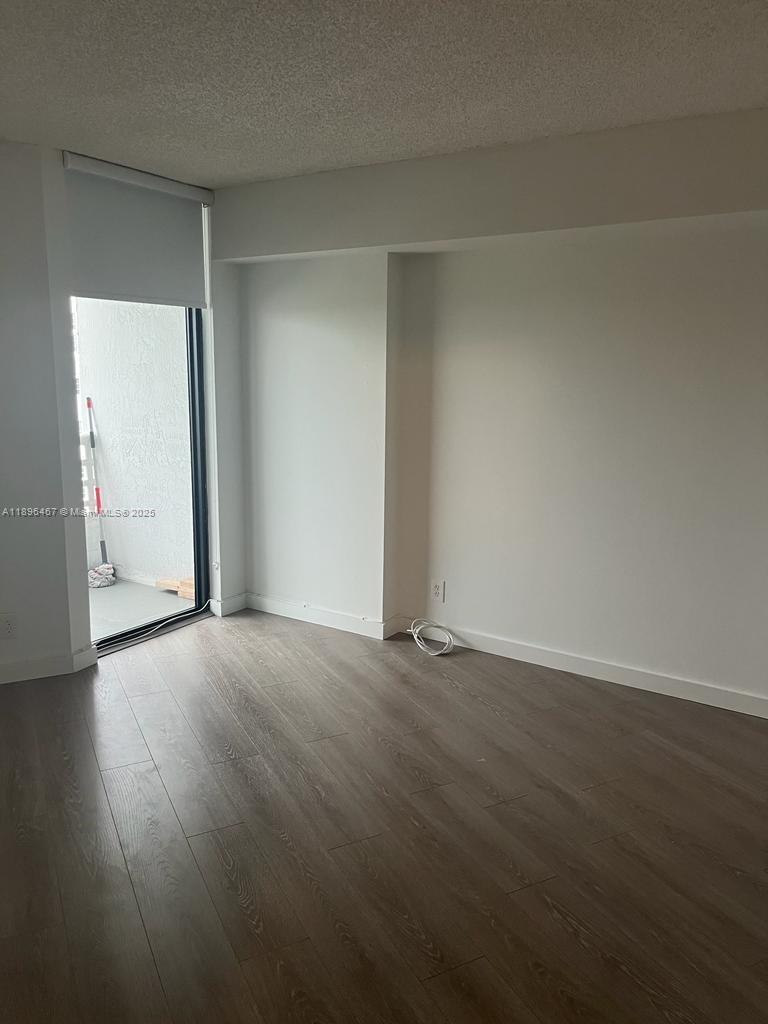 PARC CENTRAL AVENTURA - Residential Lease