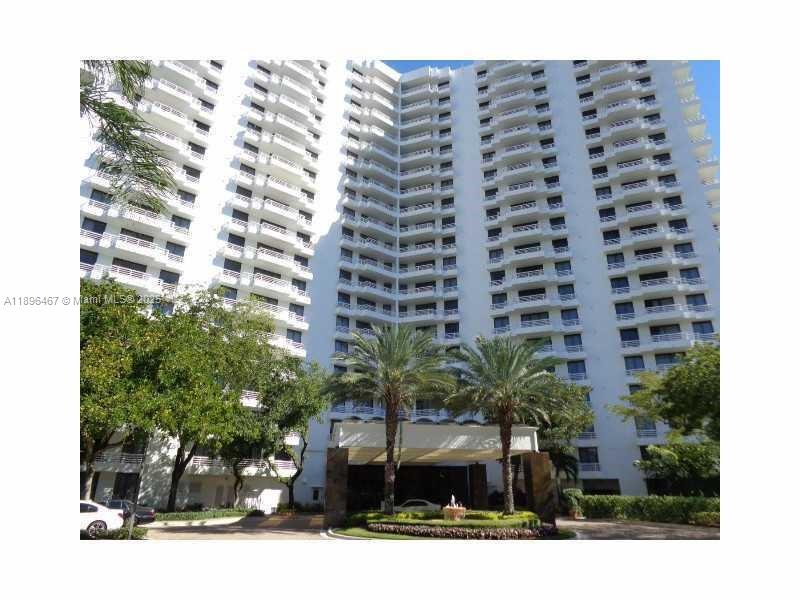 PARC CENTRAL AVENTURA - Residential Lease