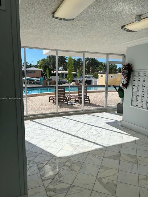 2020 NE 135th St 609 North Miami FL 33181