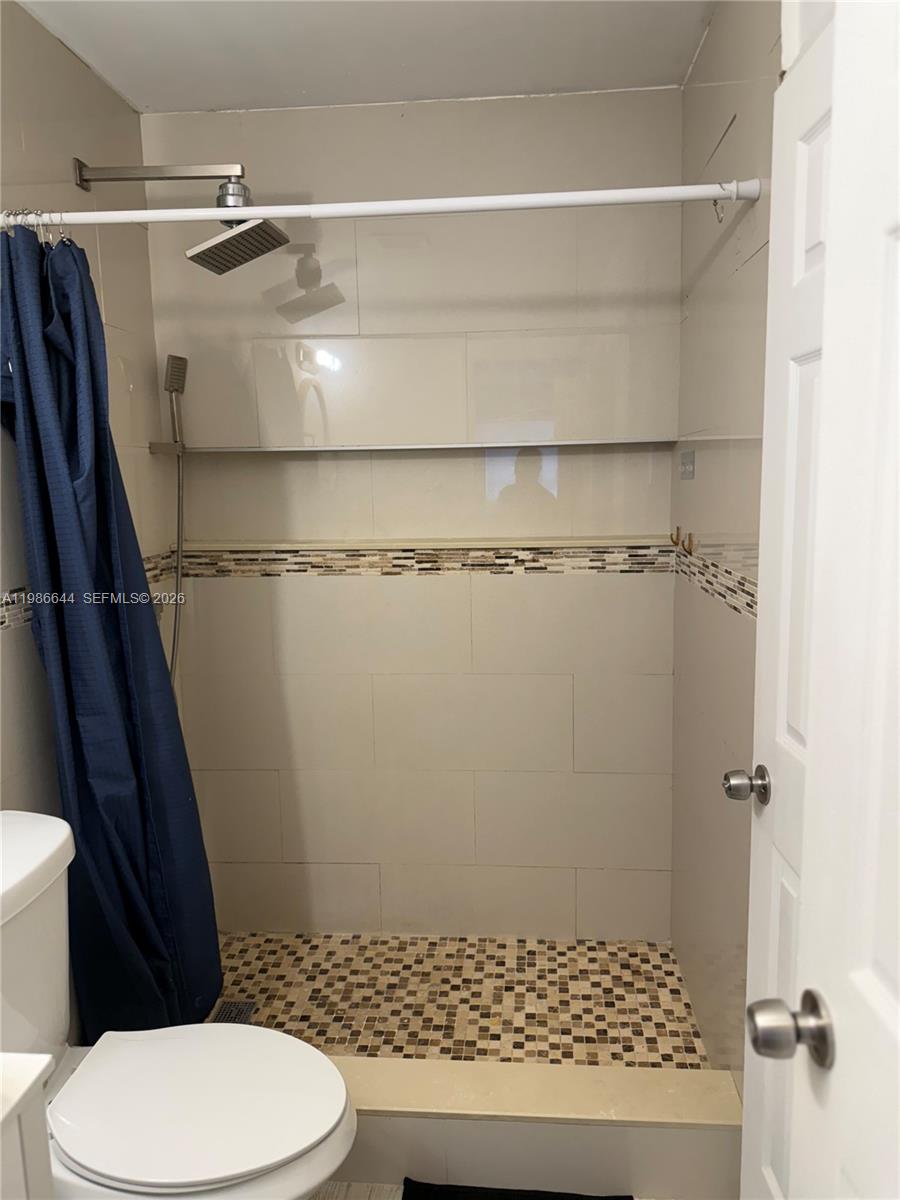 THE CORAL CREST CONDO - Residential Lease