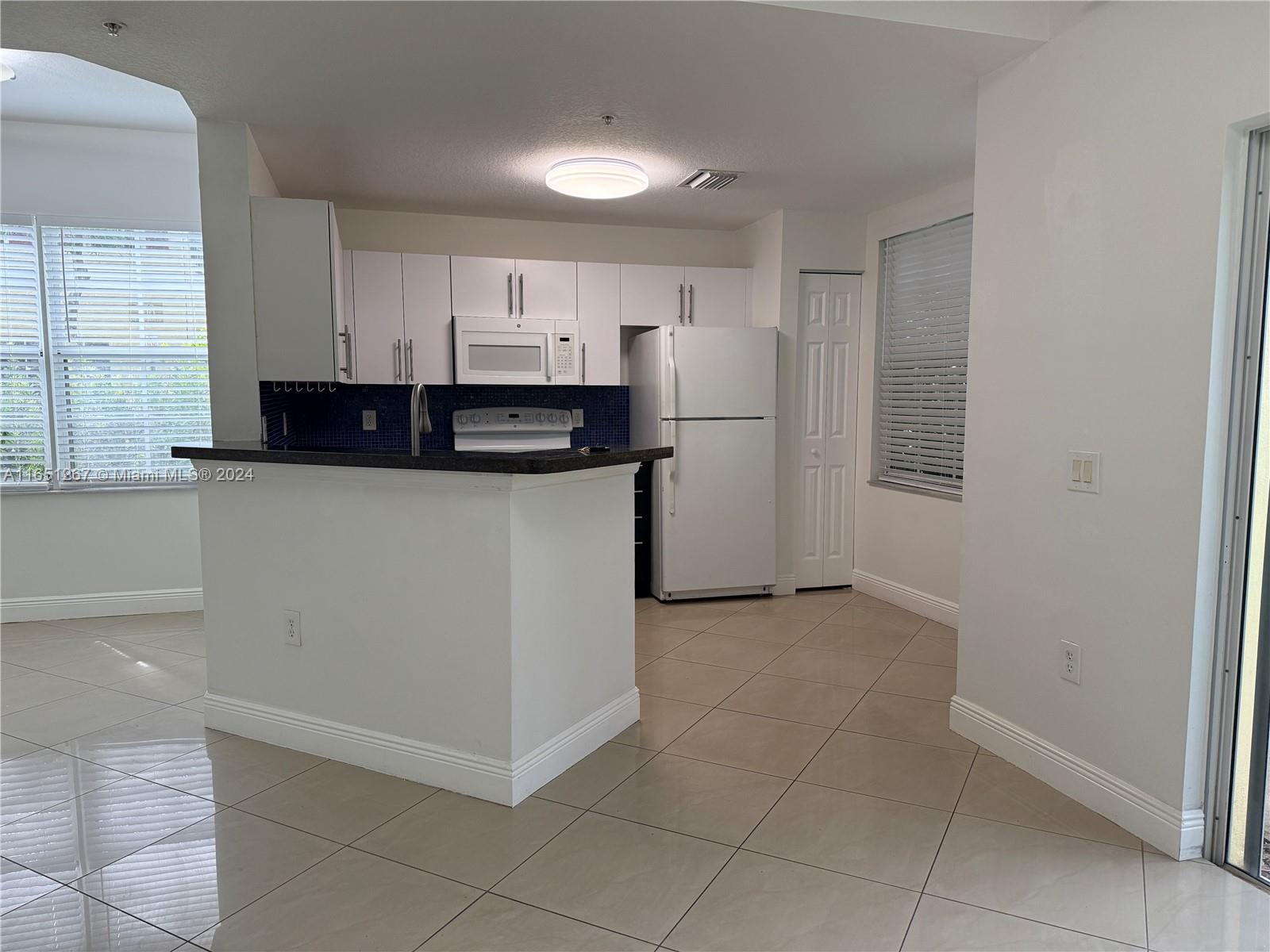 THE PRESERVE CONDO - Residential Lease