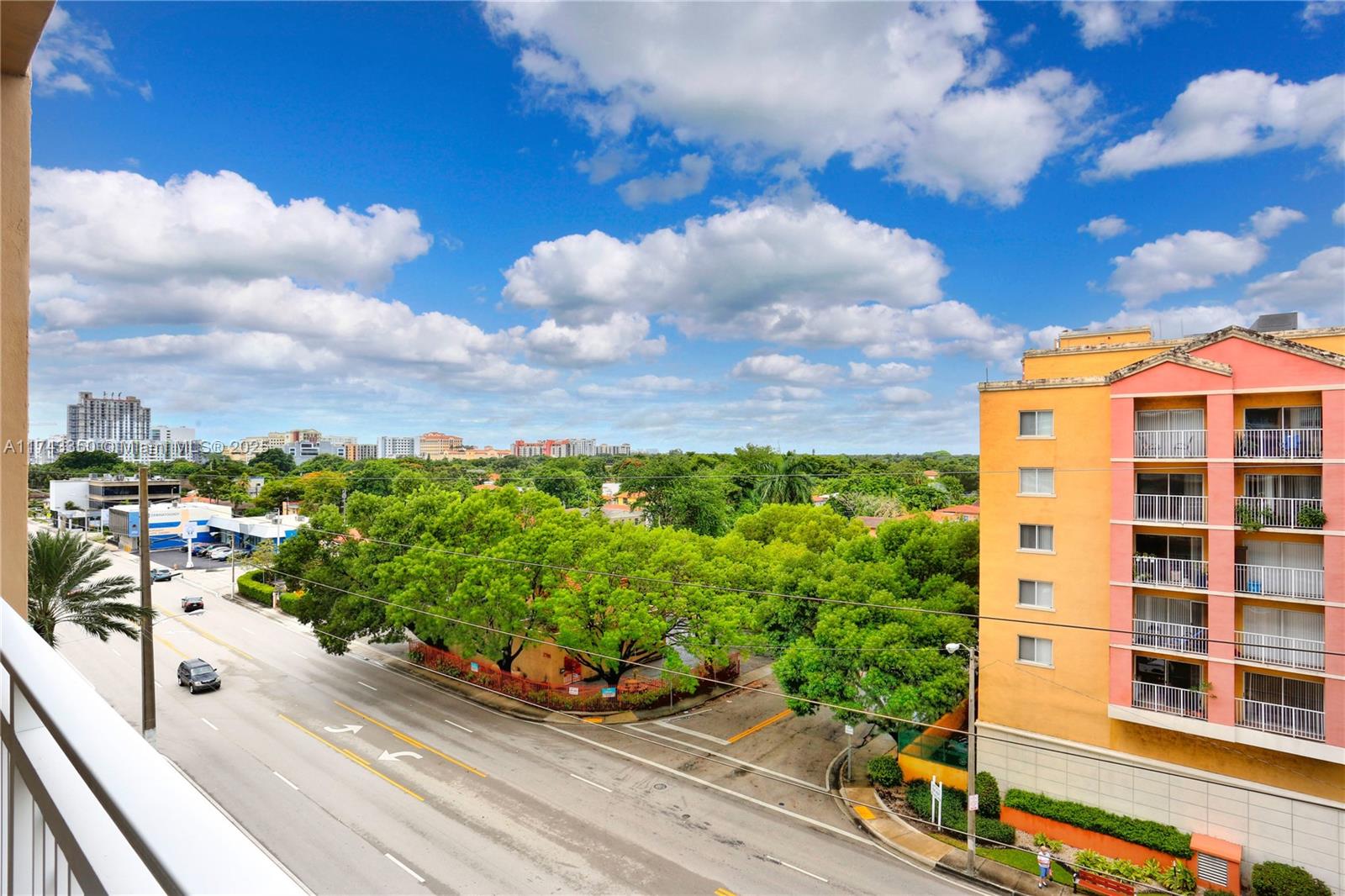 DA VINCI ON DOUGLAS CONDO - Residential