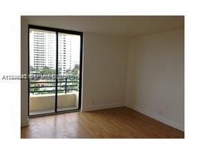 PARC CENTRAL AVENTURA SOU - Residential Lease