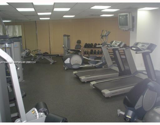PARC CENTRAL AVENTURA SOU - Residential Lease