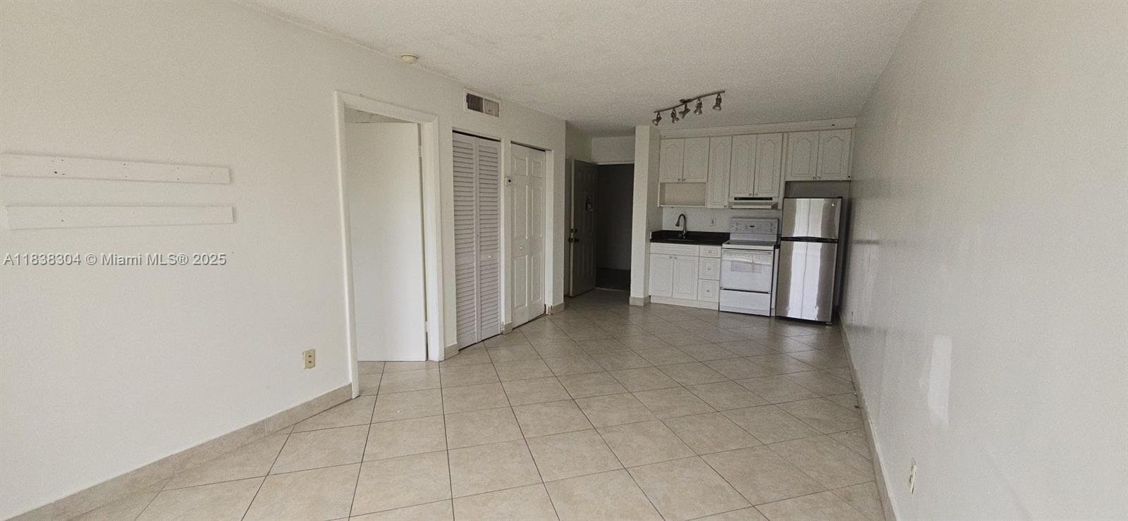 8260 SW 210th St 305