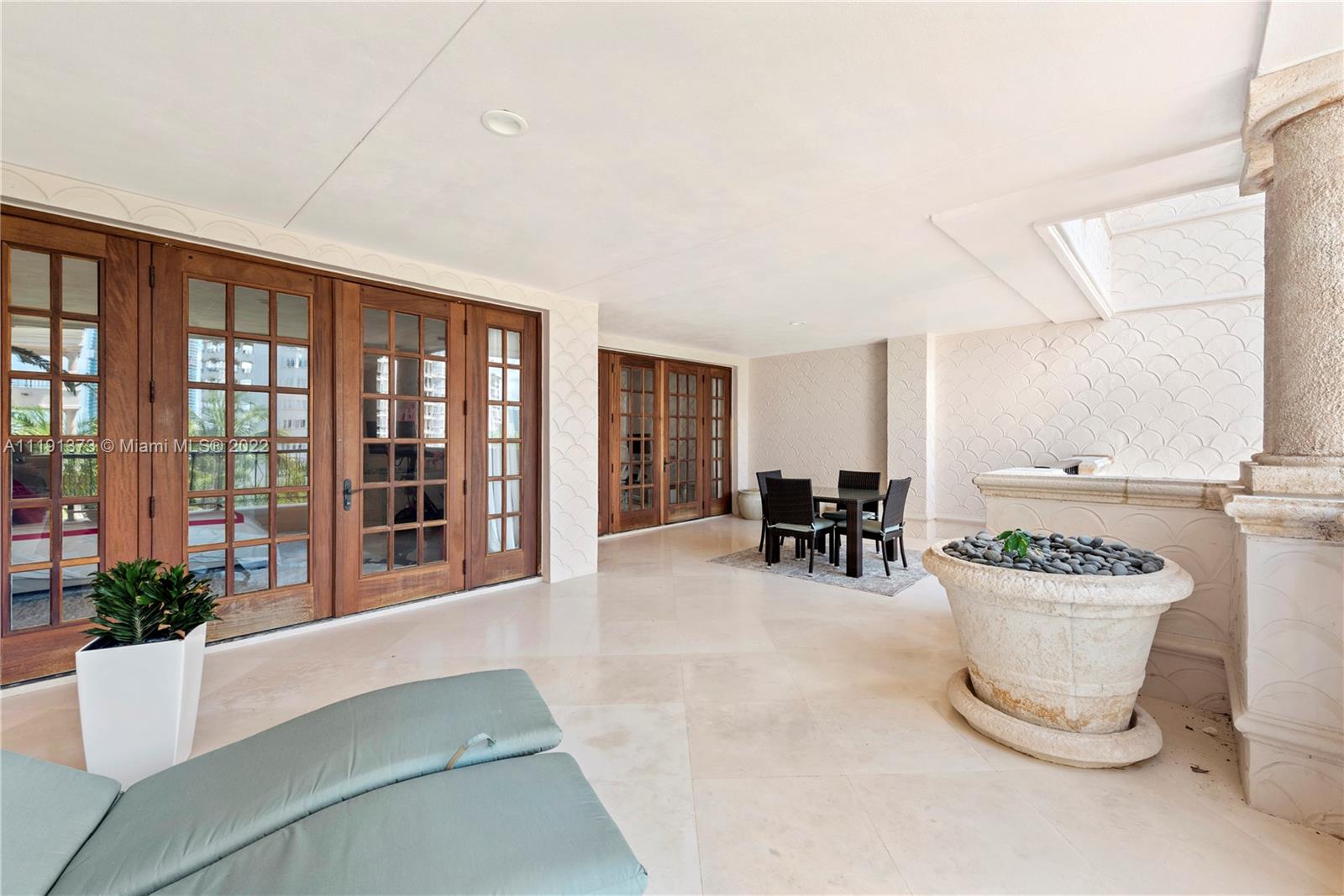 7400 OCEANSIDE AT FISHER - Residential