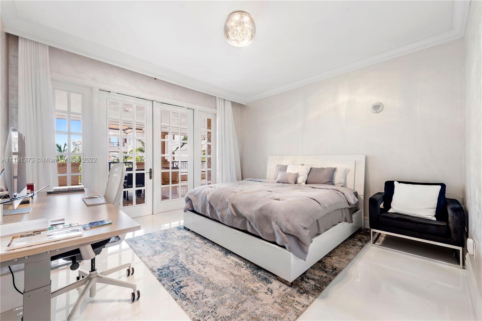 7400 OCEANSIDE AT FISHER - Residential