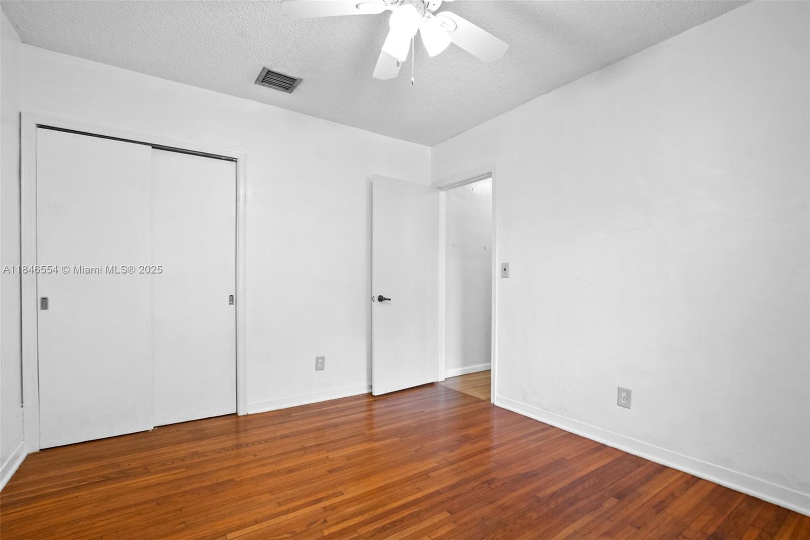 COUNTRY CLUB ESTS SEC 3 - Residential