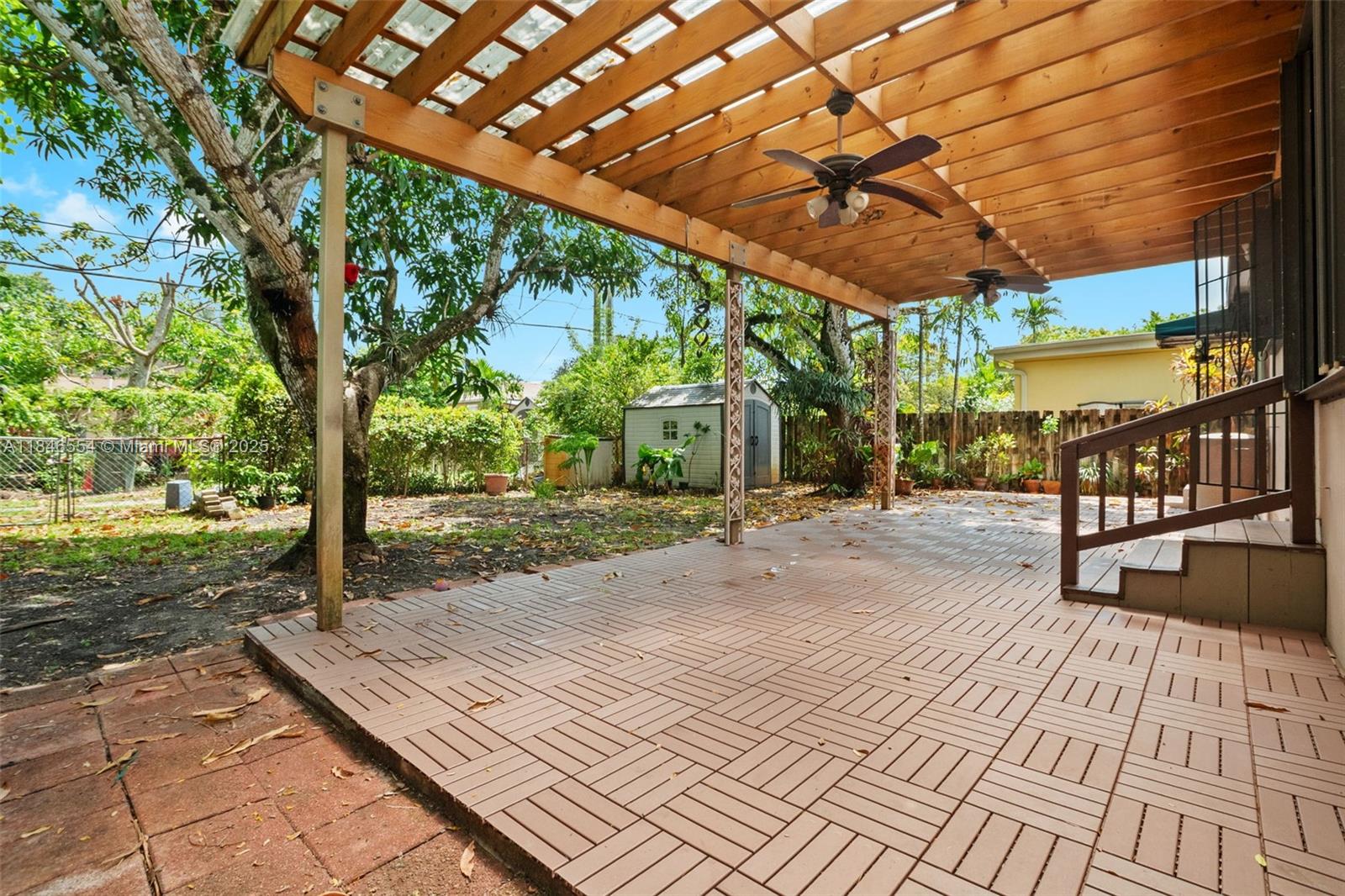 COUNTRY CLUB ESTS SEC 3 - Residential