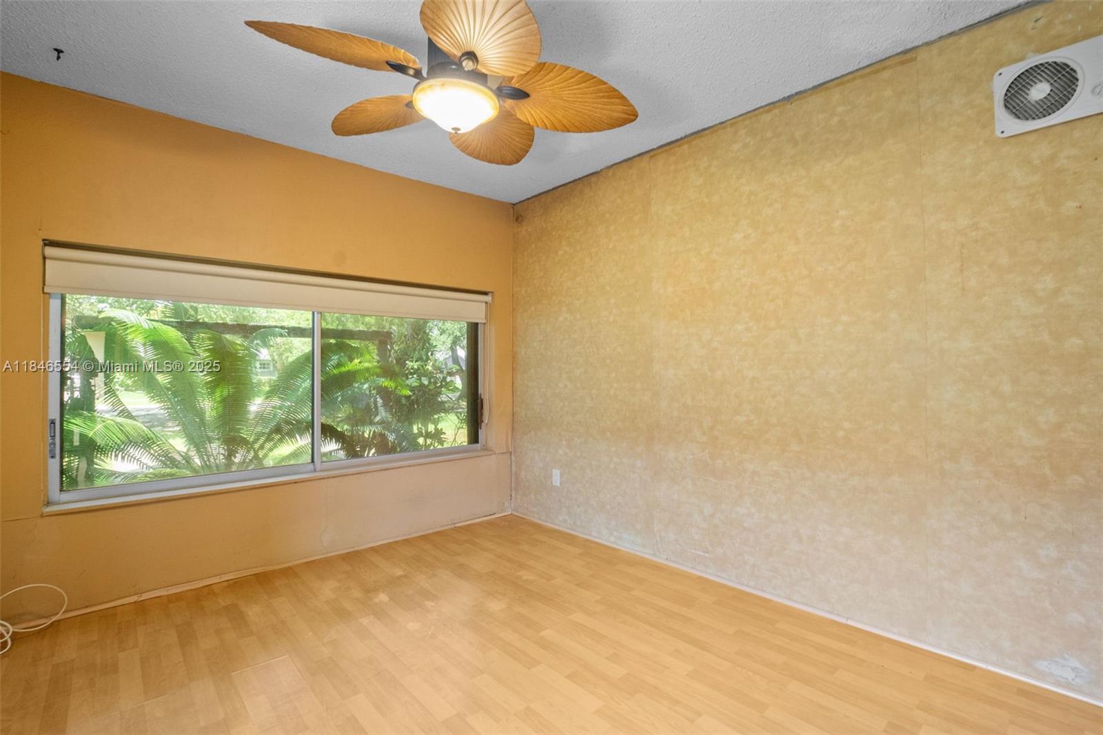 COUNTRY CLUB ESTS SEC 3 - Residential