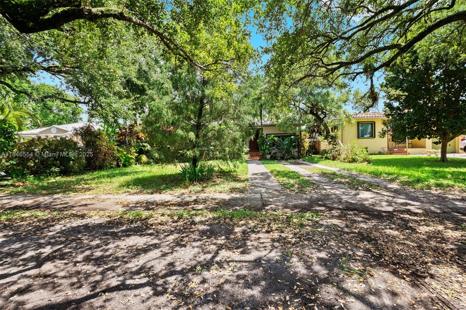Welcome to your perfect starter home nestled on a serene, oak-lined street! This well-maintained 3-bedroom, 2-bath residence offers both comfort and peace of mind. Enjoy a spacious backyard ideal for gatherings or gardening, complete with a terrace and mature fruit trees for a touch of nature right at home.
The property features a durable metal roof, impact windows, and added security with accordion shutters—bringing peace of mind year-round. Whether you're starting out or looking to downsize, this home blends function, beauty, and safety in a sought-after neighborhood.
Don't miss this opportunity!