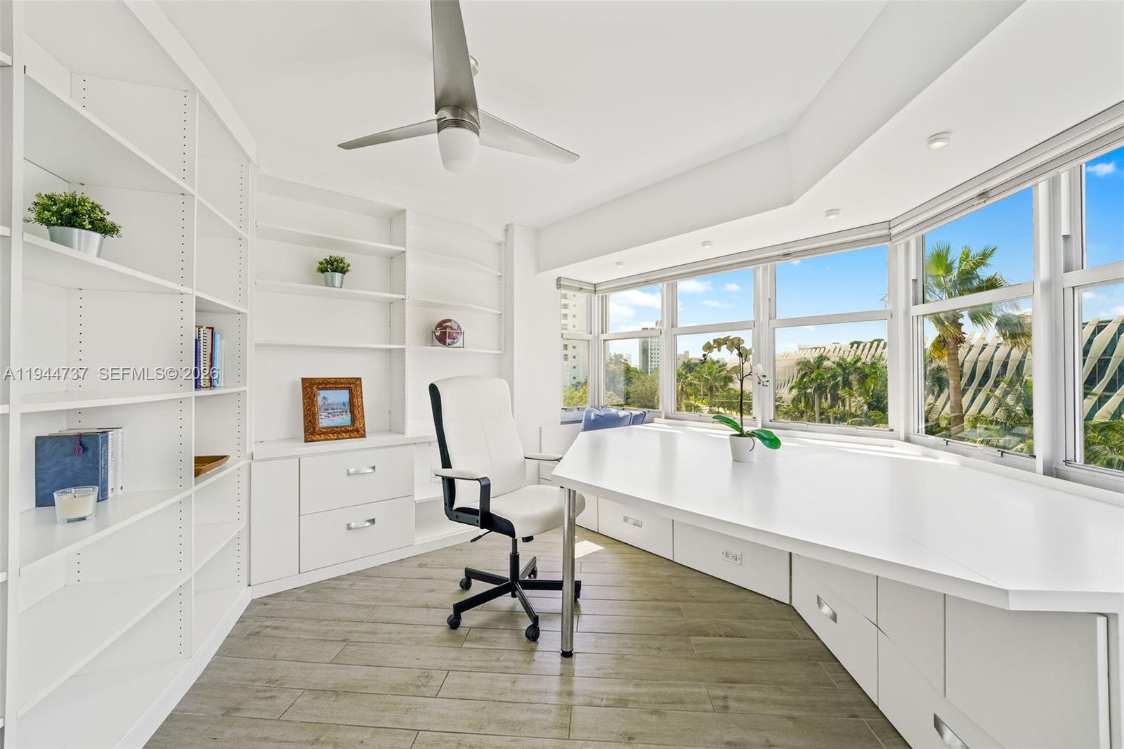 OCTAGON TOWERS I CONDO - Residential