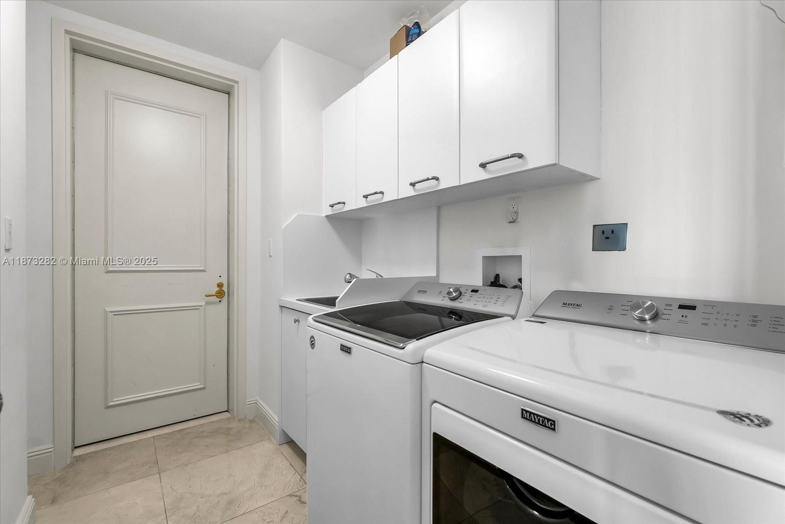 TOWERS OF PORTO VITA-NORT - Residential