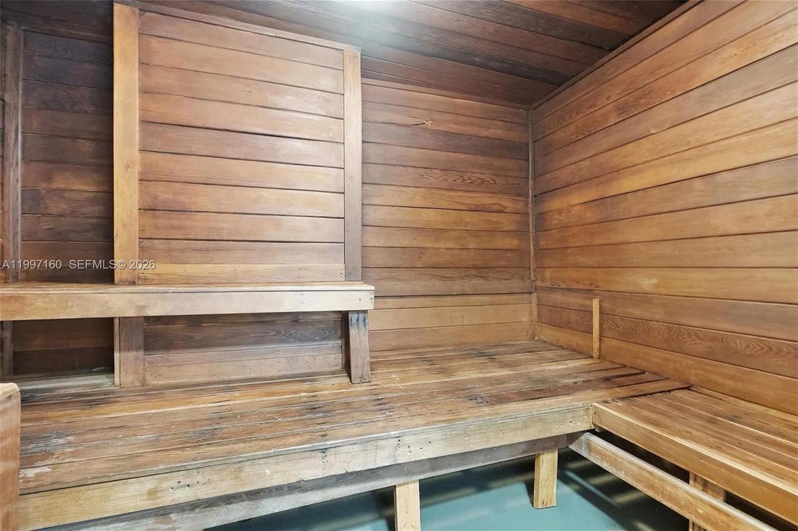 MAISON GRANDE CONDO - Residential