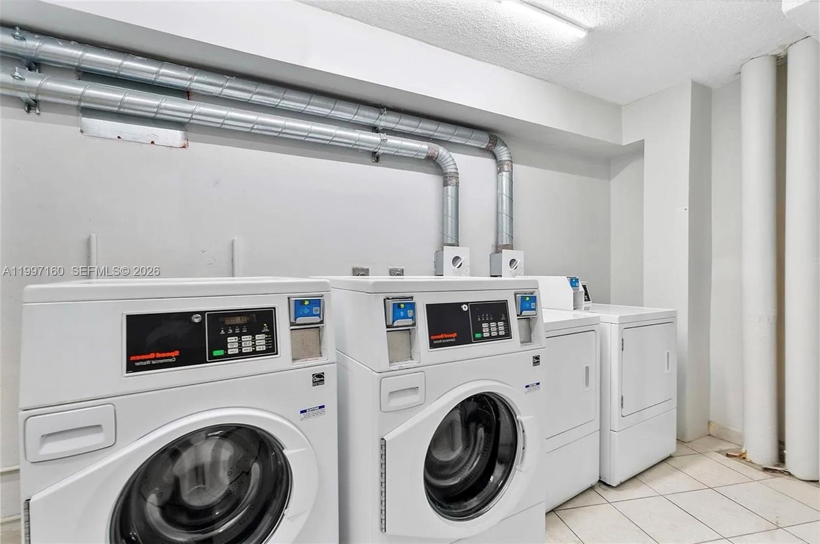 MAISON GRANDE CONDO - Residential