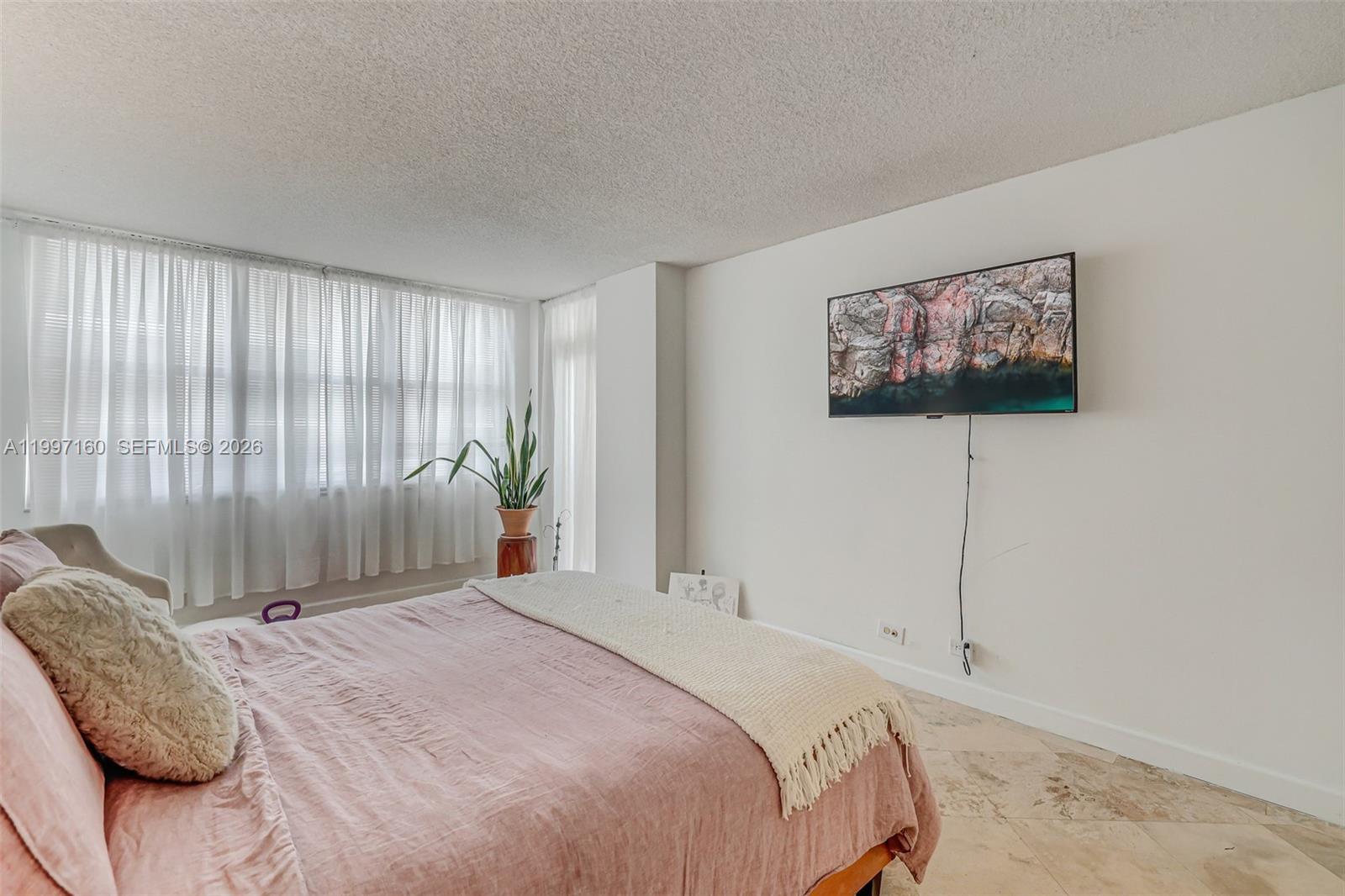 MAISON GRANDE CONDO - Residential