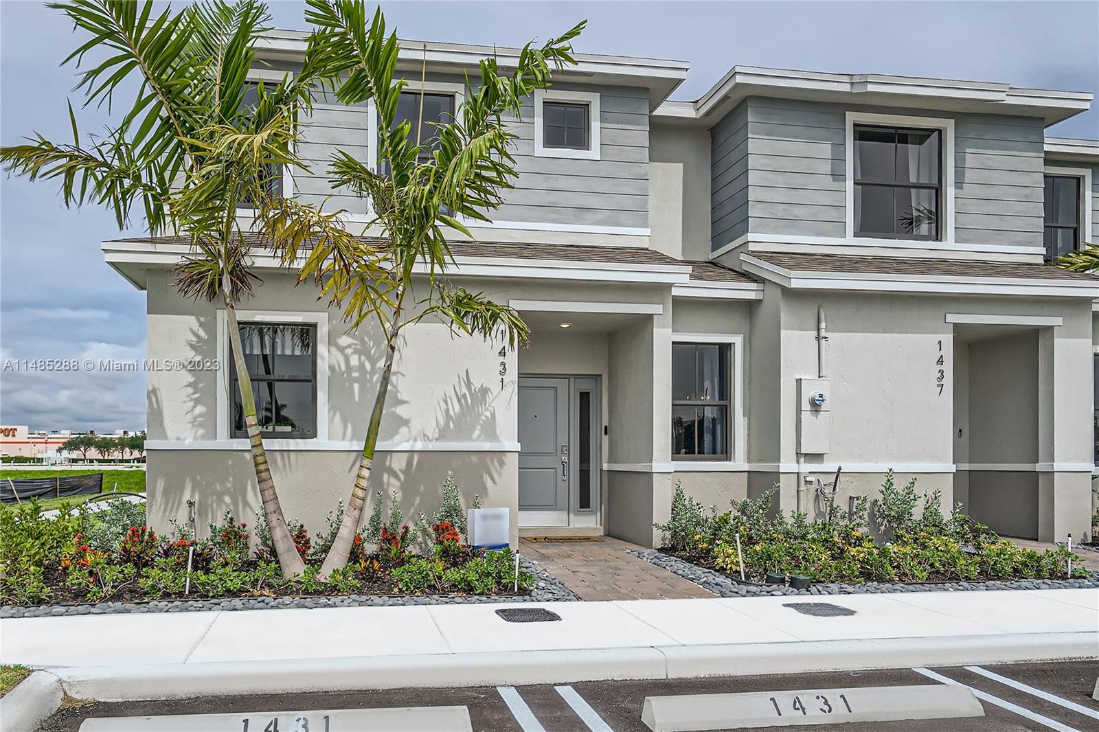 Palm Cay - Residential